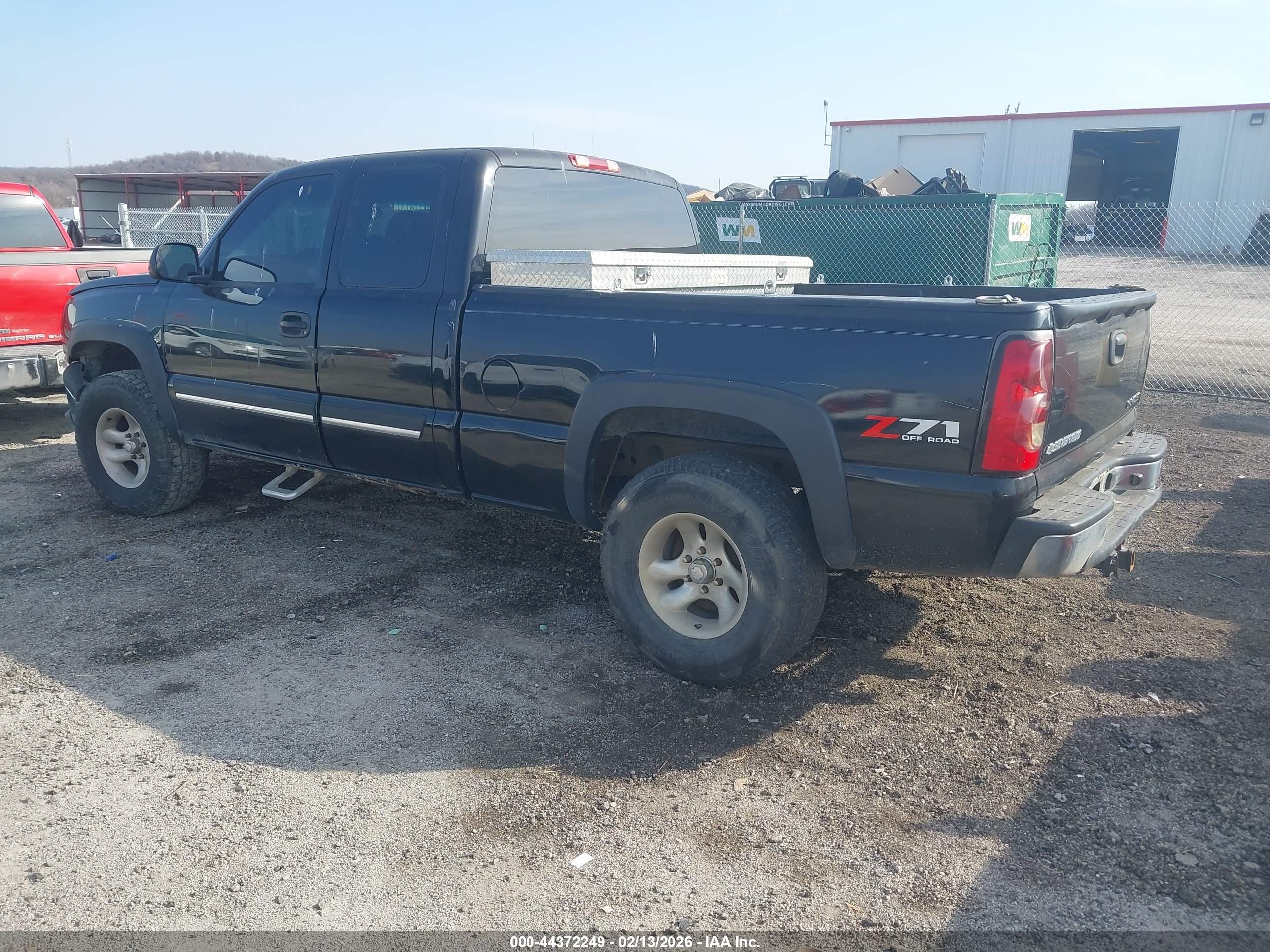 CHEVROLET SILVERADO image 3