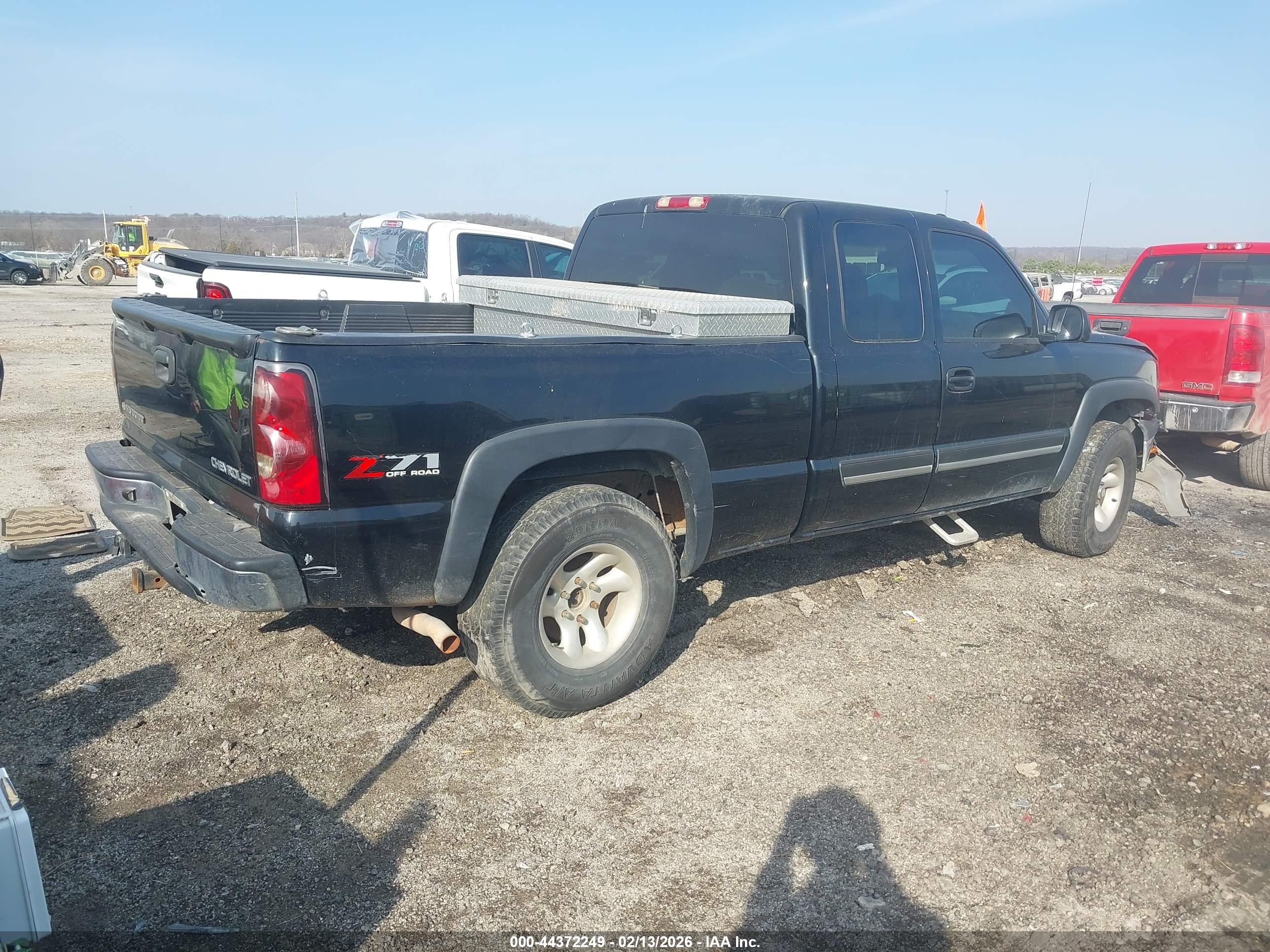 CHEVROLET SILVERADO image 4