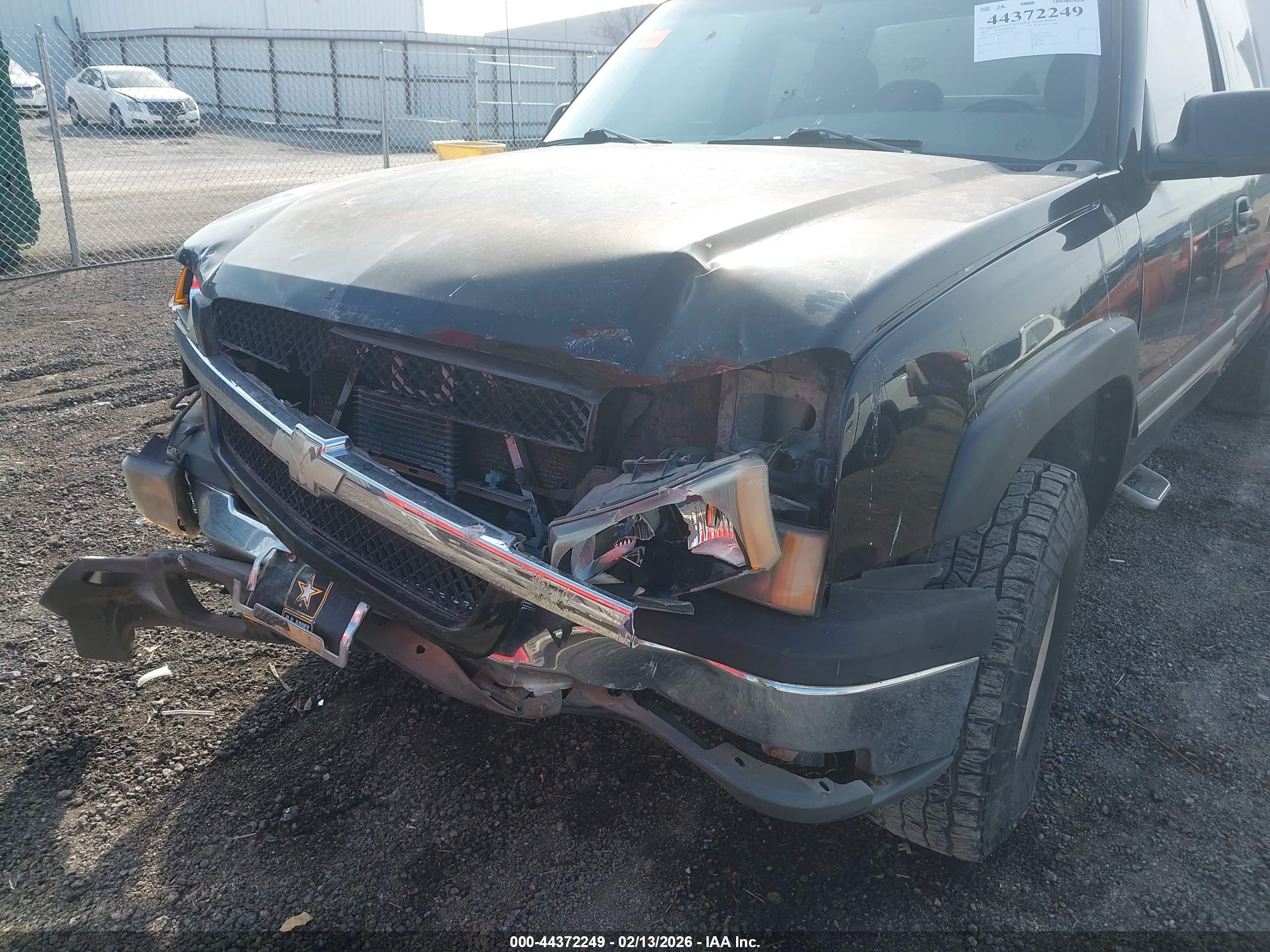 CHEVROLET SILVERADO image 6