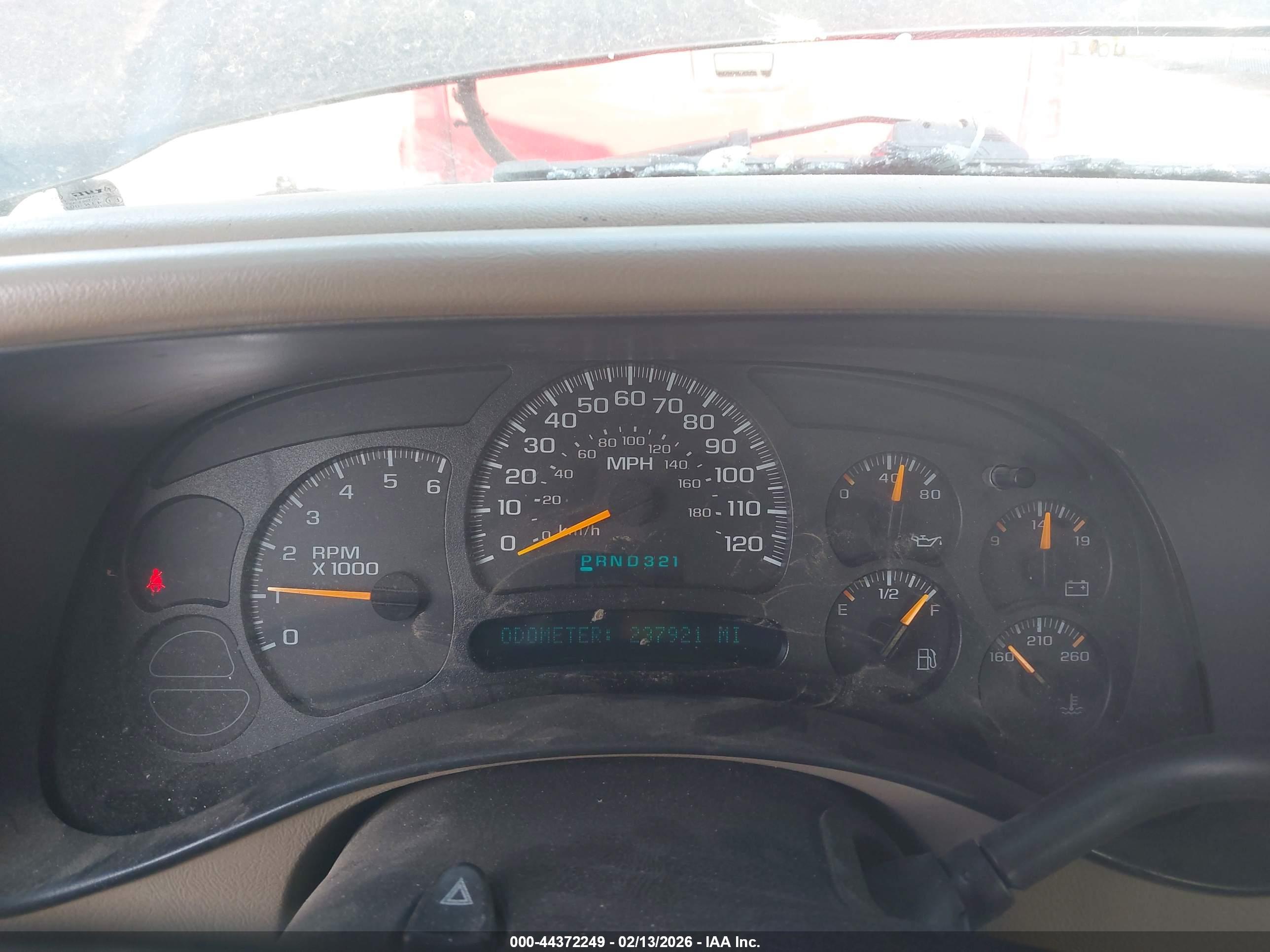 CHEVROLET SILVERADO image 7