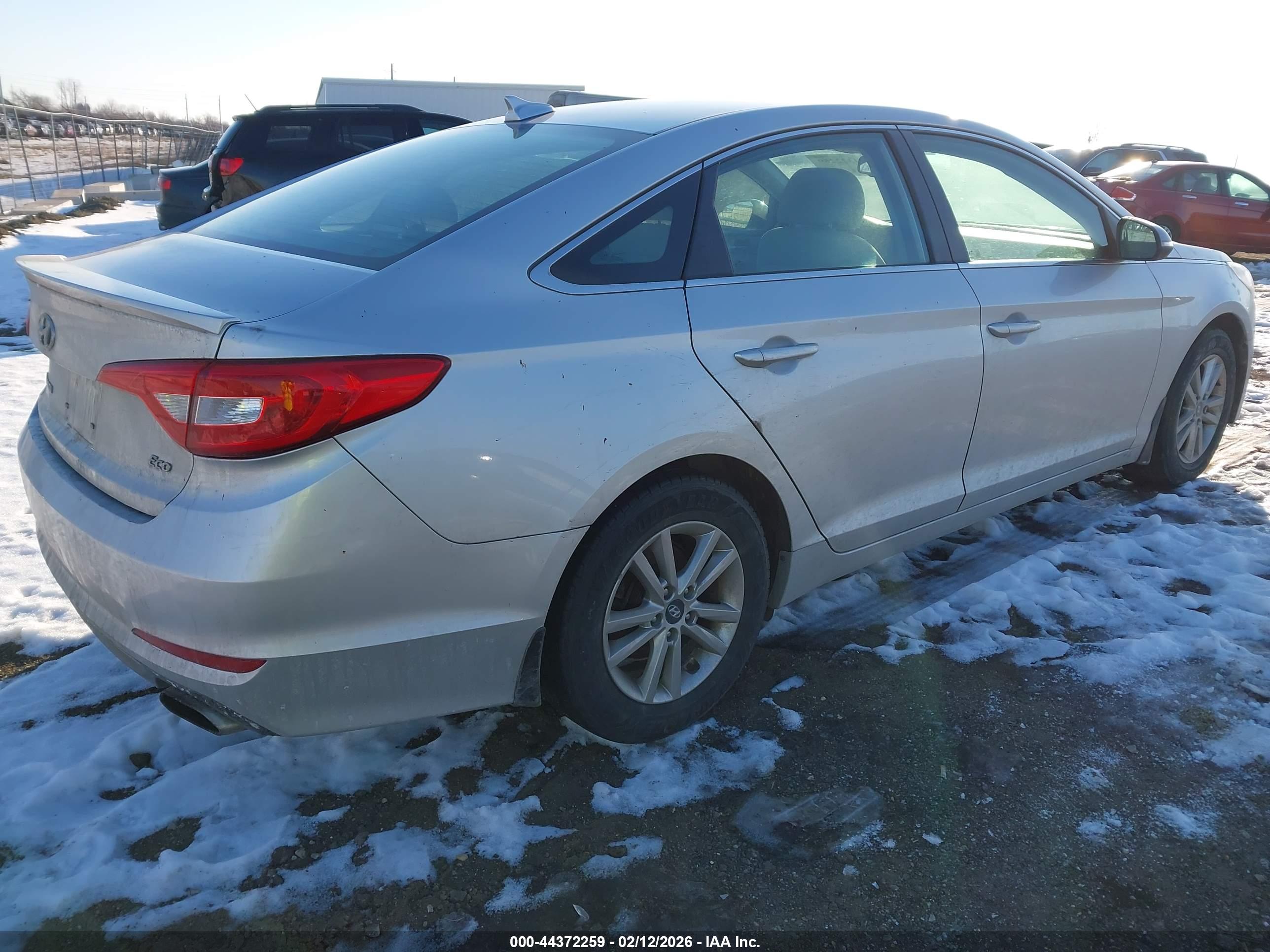 HYUNDAI SONATA image 4