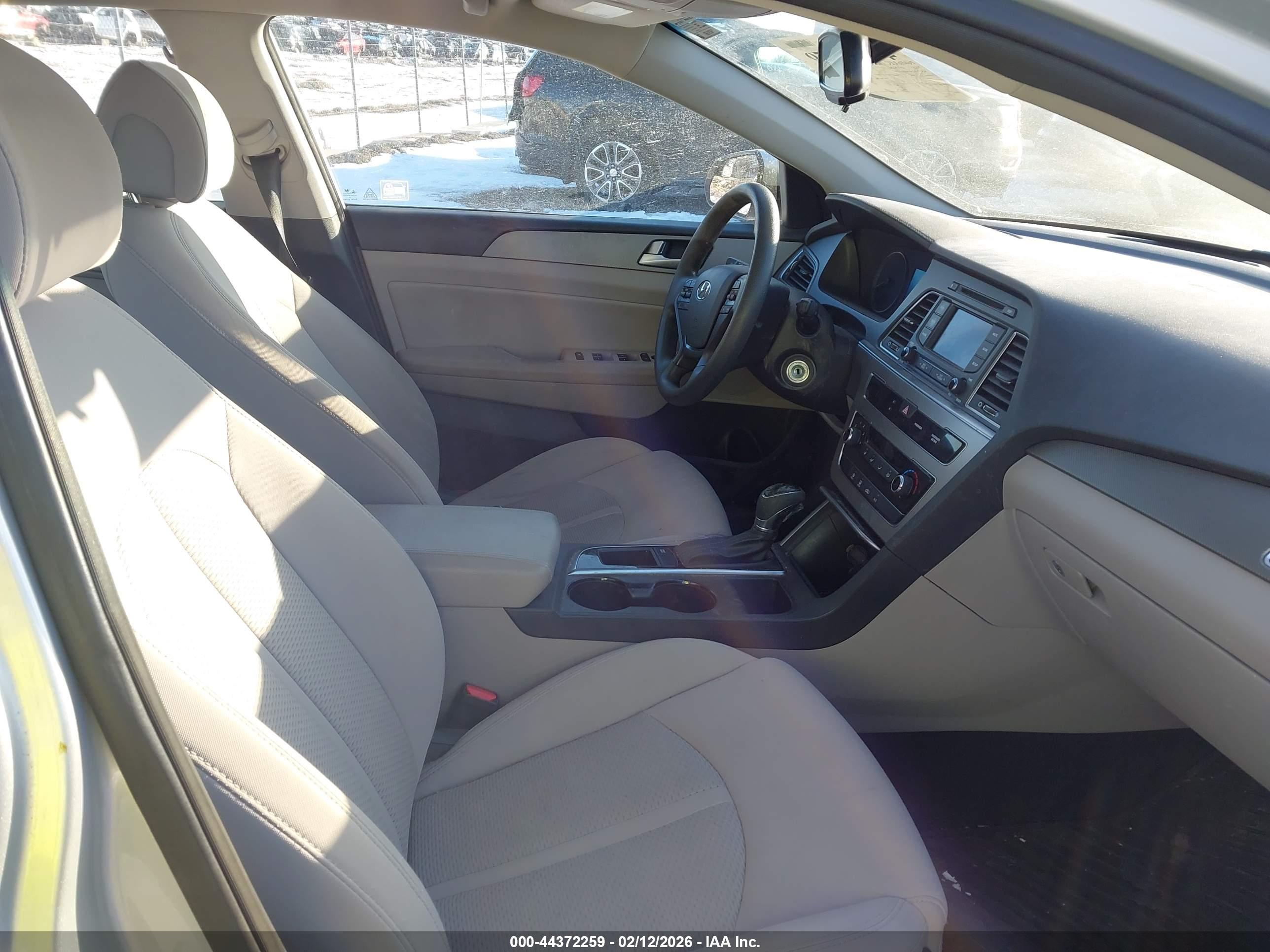 HYUNDAI SONATA image 5