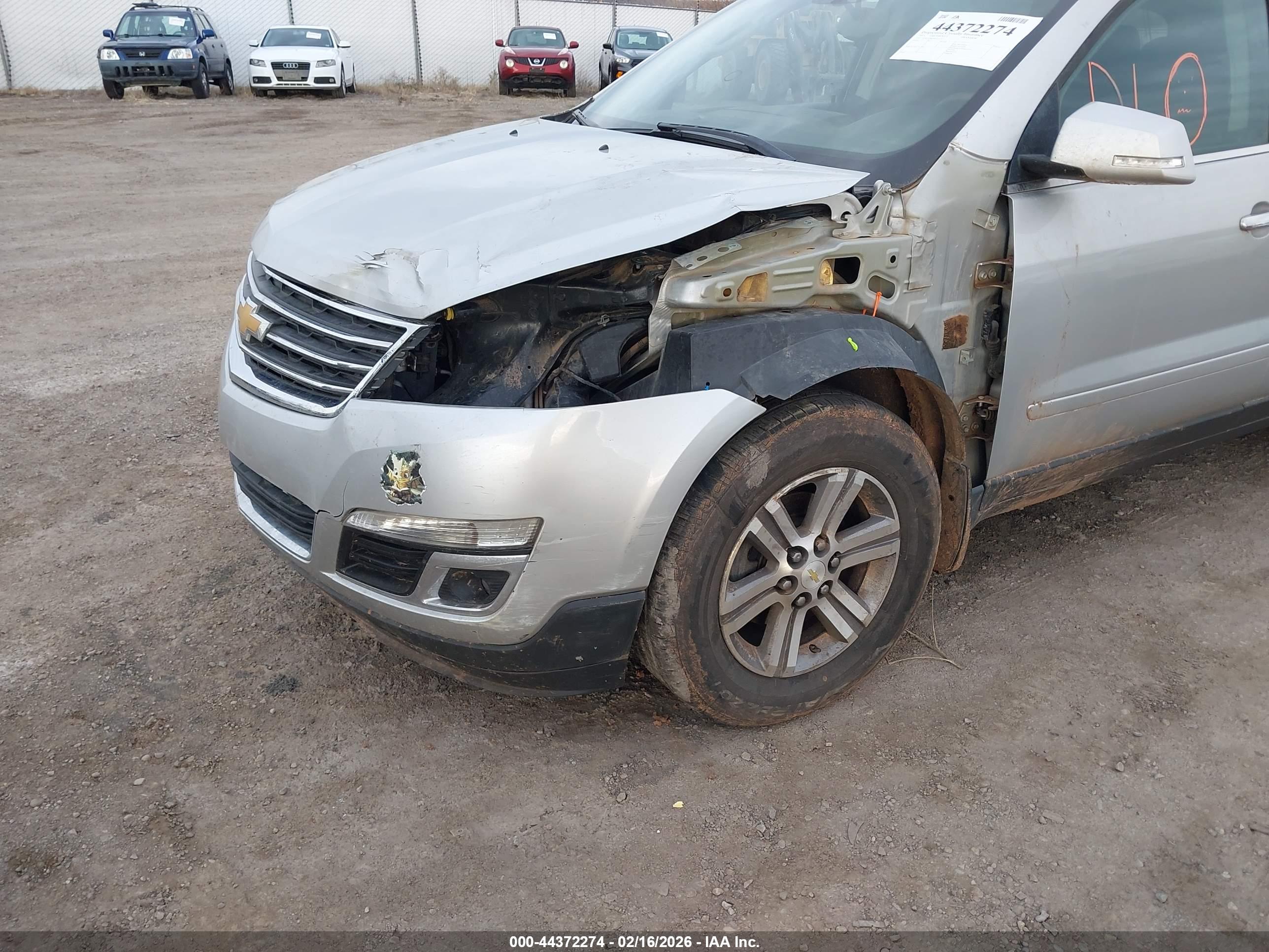CHEVROLET TRAVERSE image 6