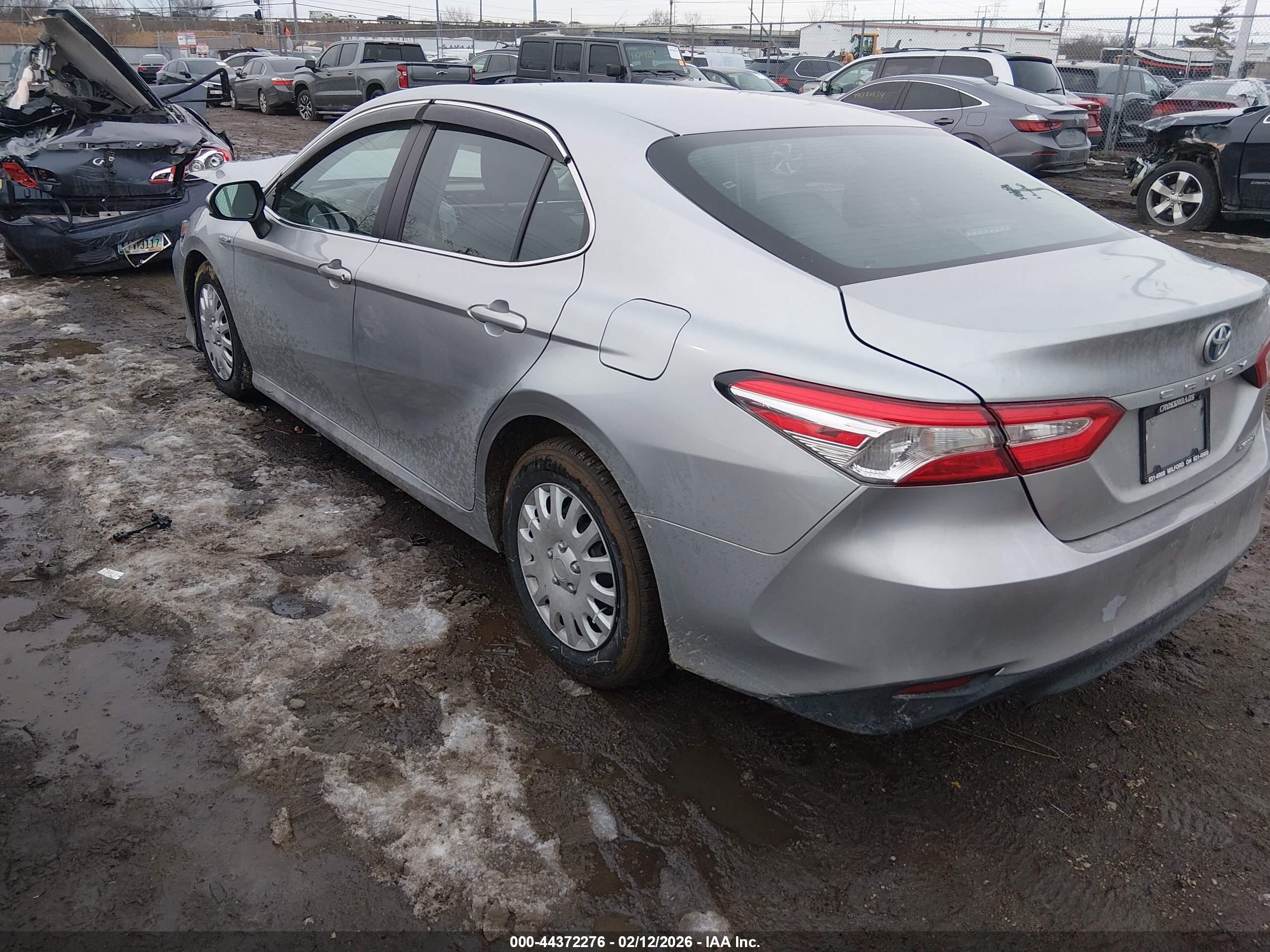 TOYOTA CAMRY image 3