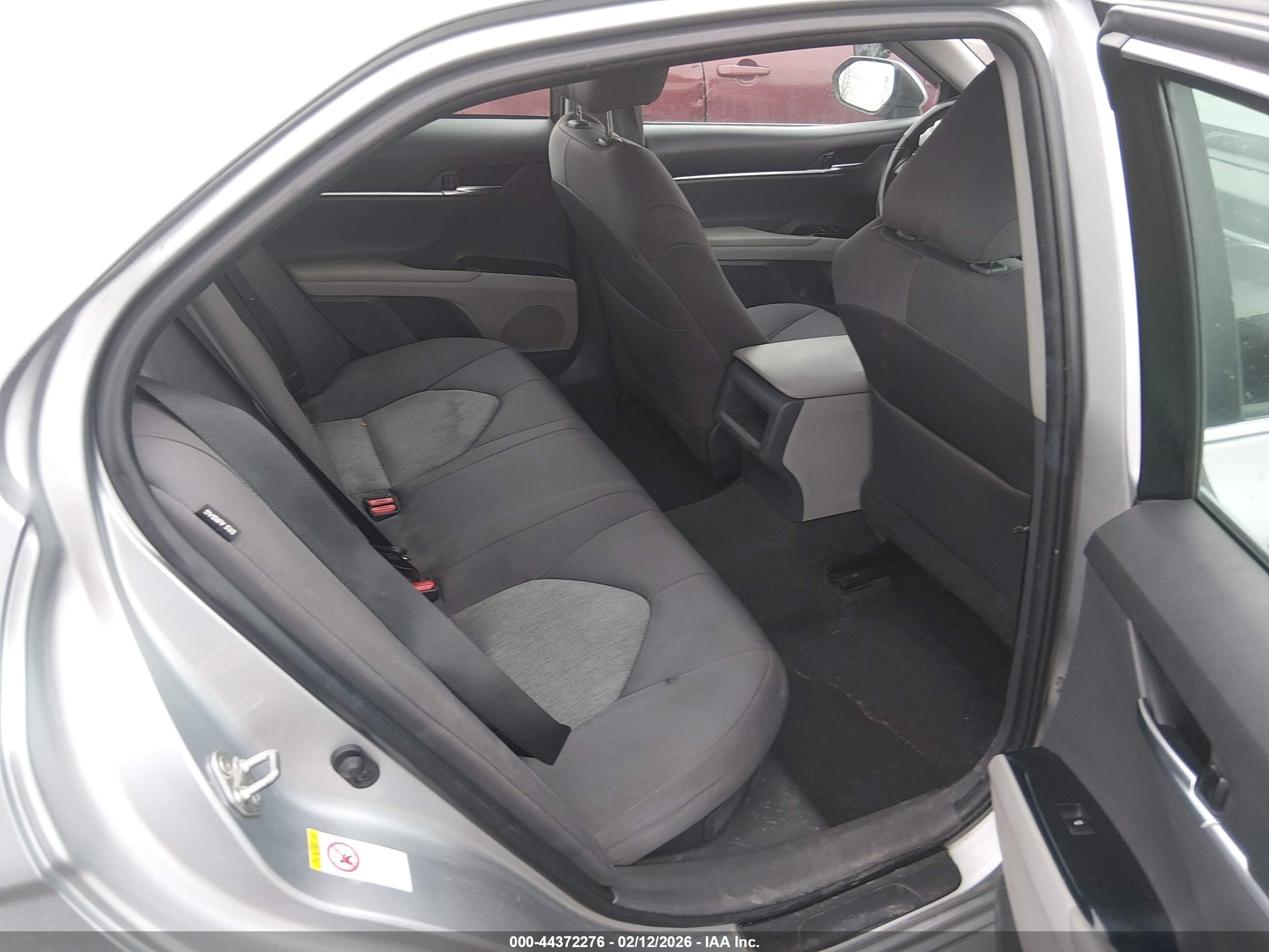 TOYOTA CAMRY image 8