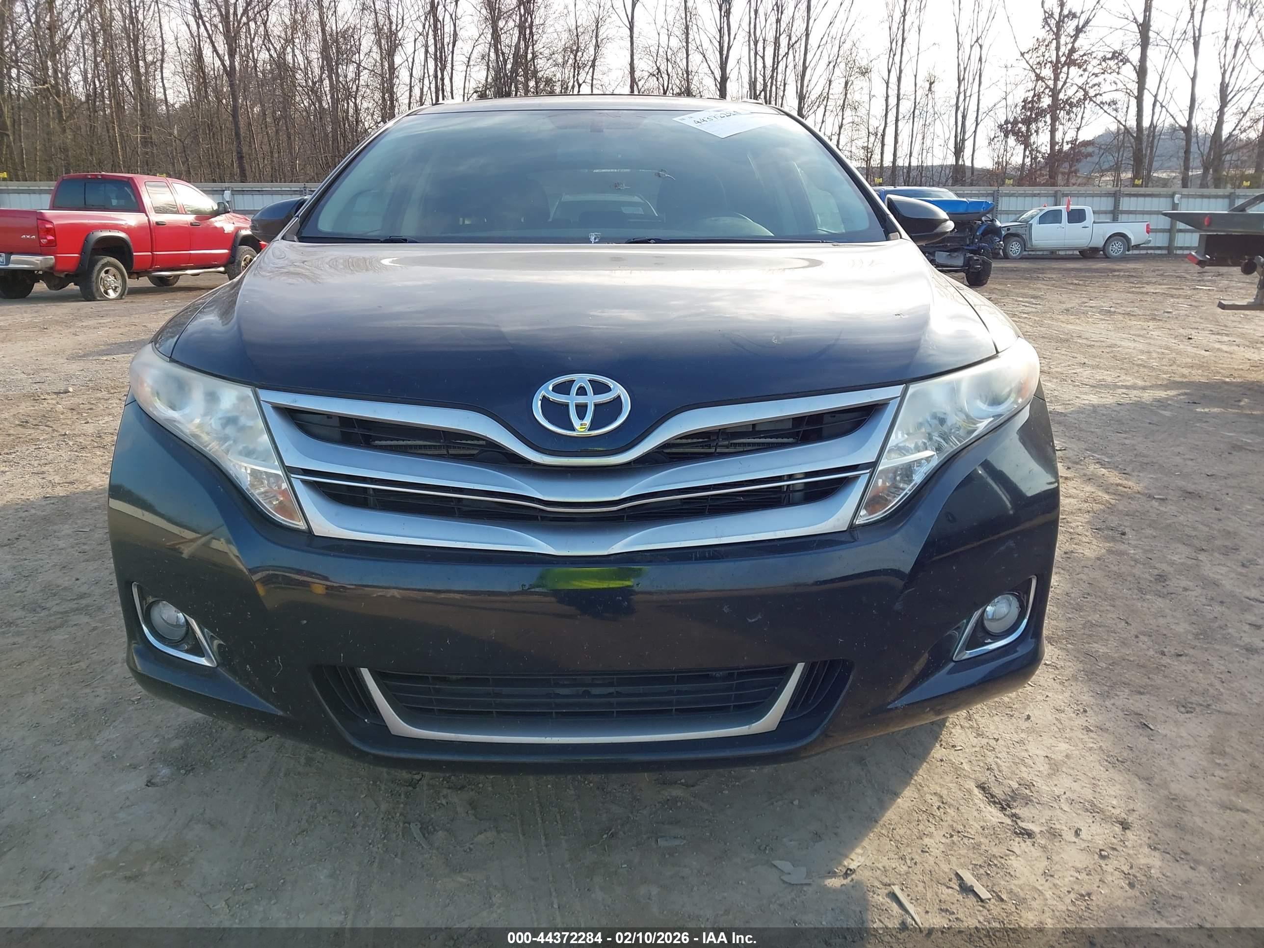 TOYOTA VENZA image 6