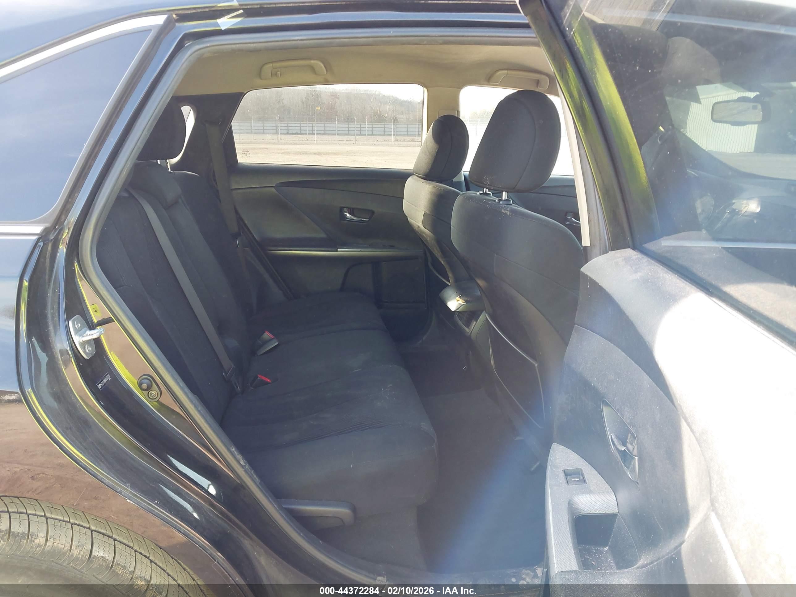 TOYOTA VENZA image 8