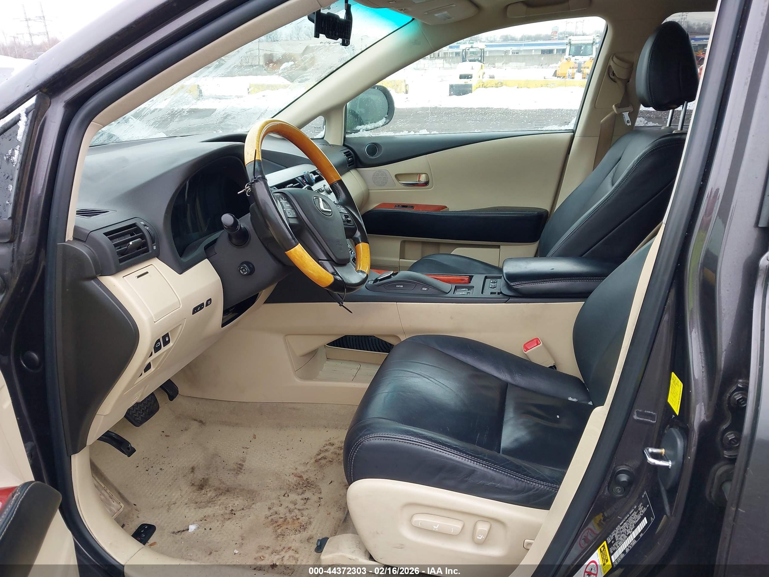 LEXUS RX image 5