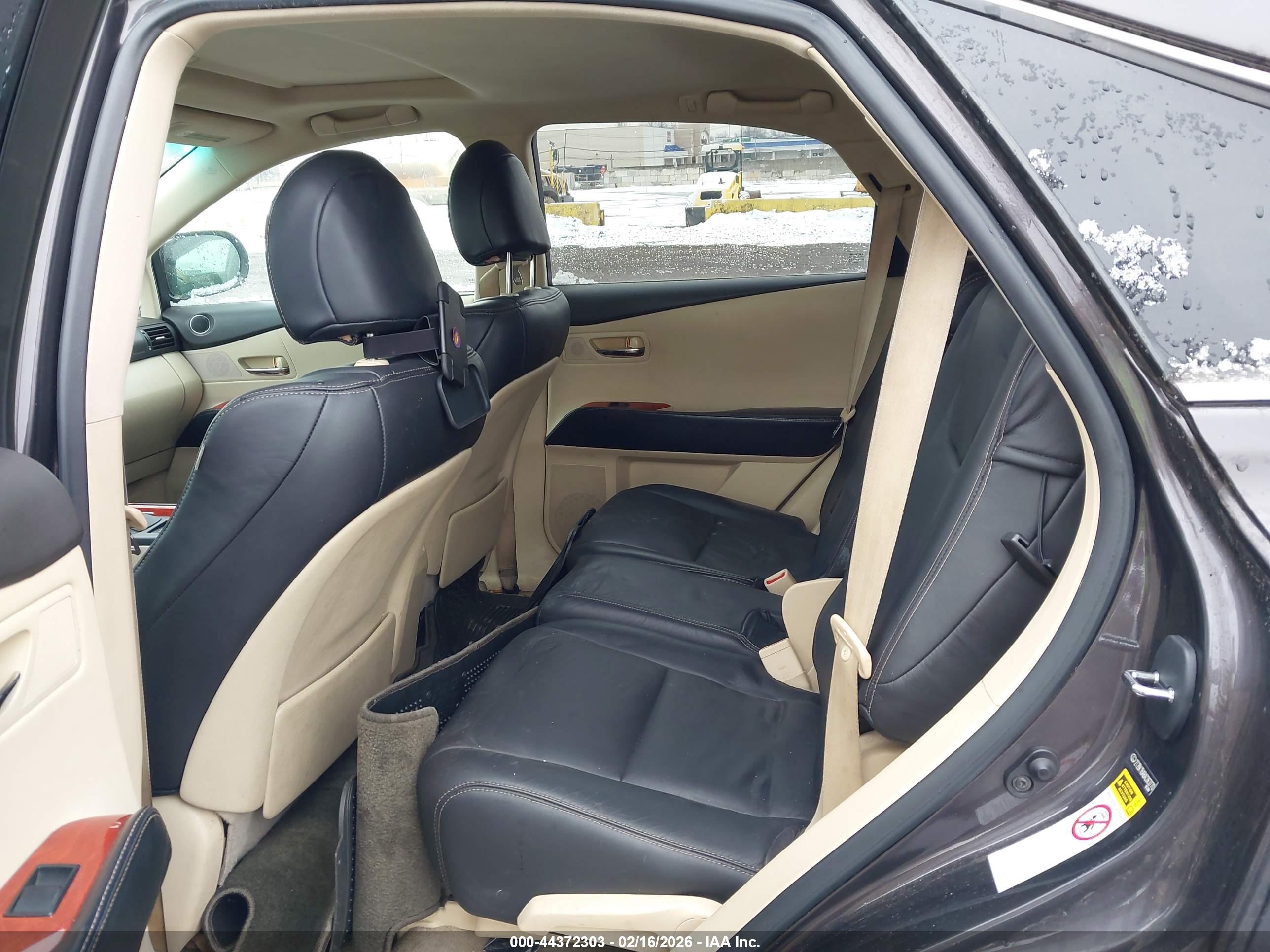 LEXUS RX image 8