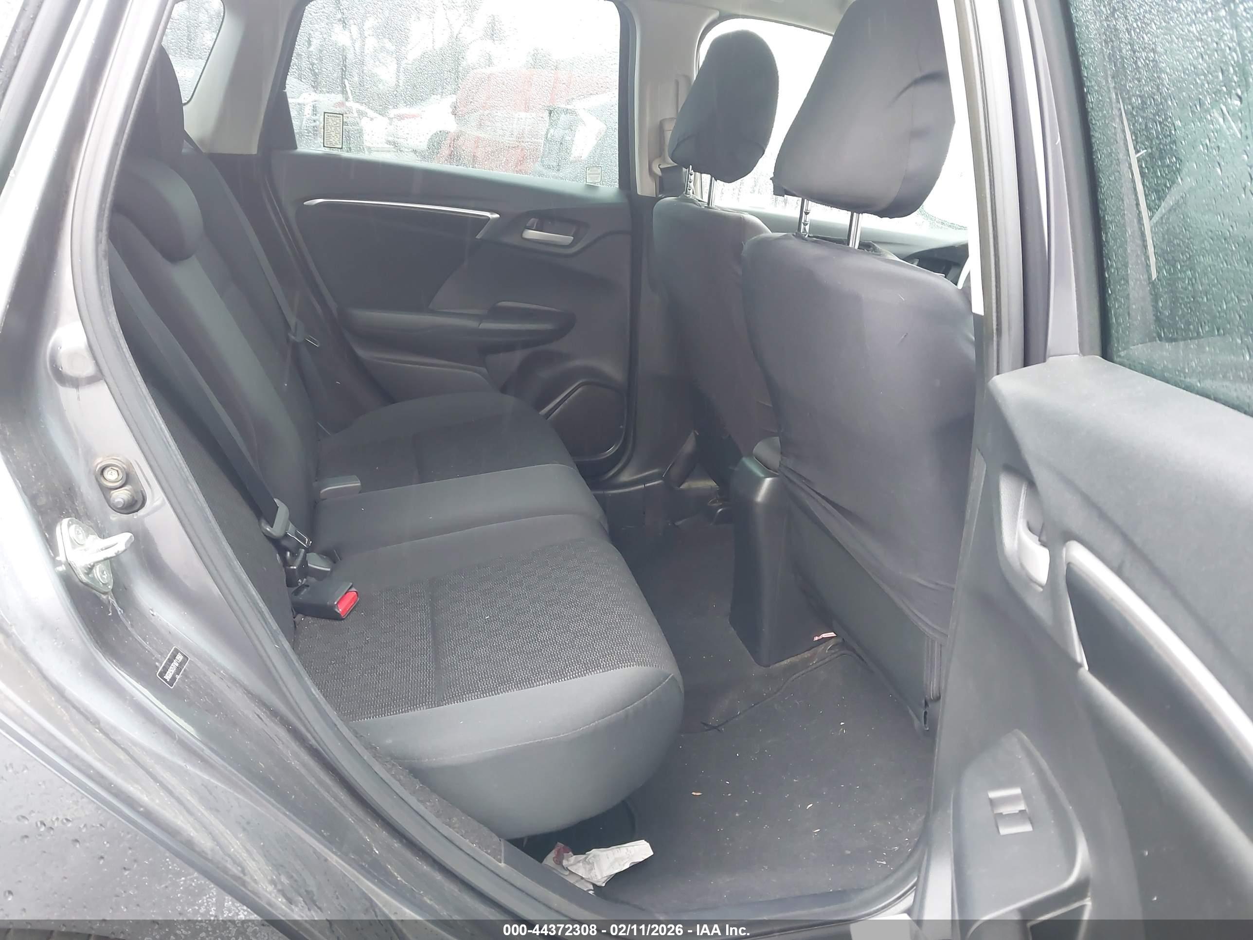 HONDA FIT image 8