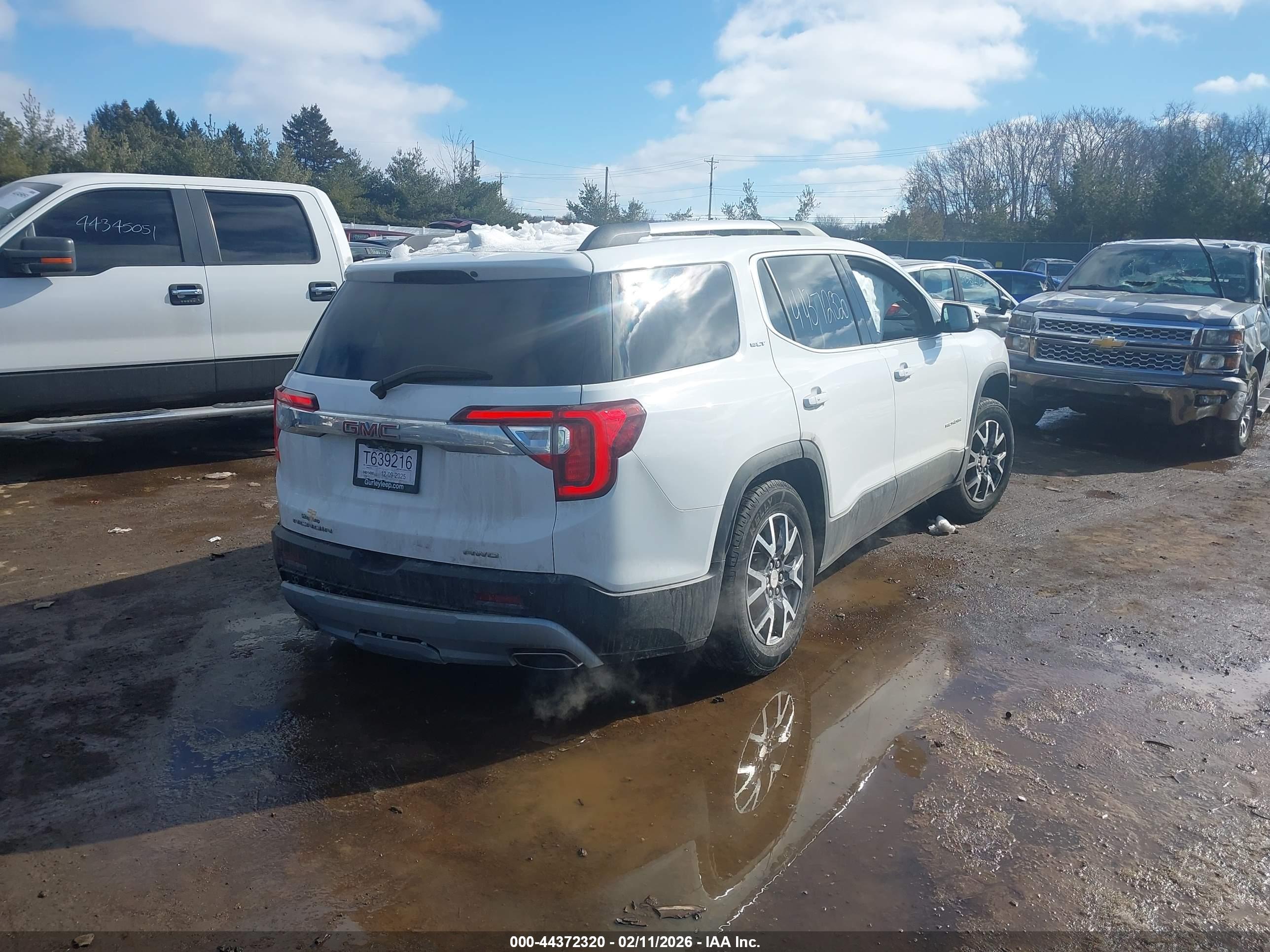 GMC ACADIA image 4
