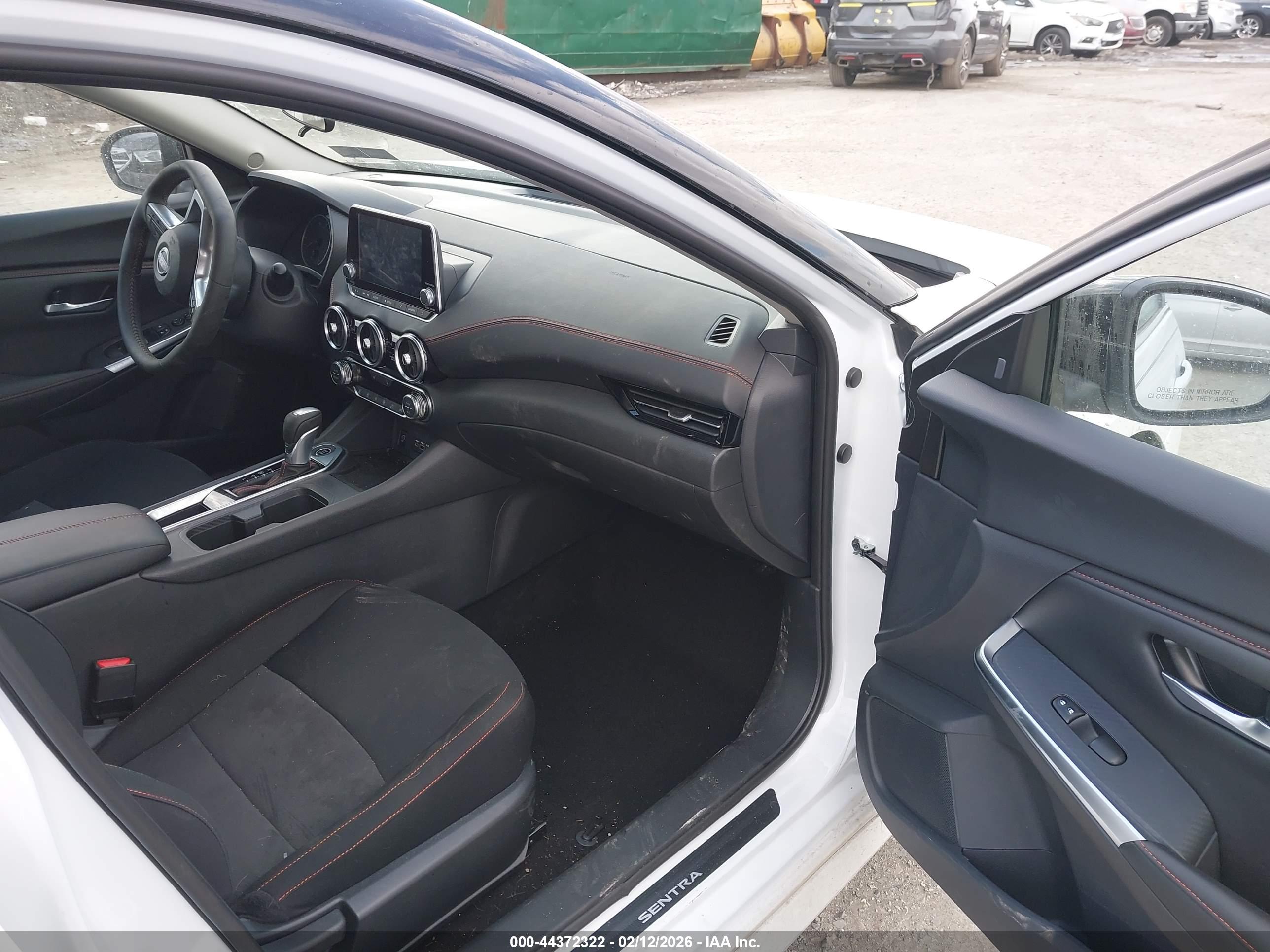NISSAN SENTRA image 5