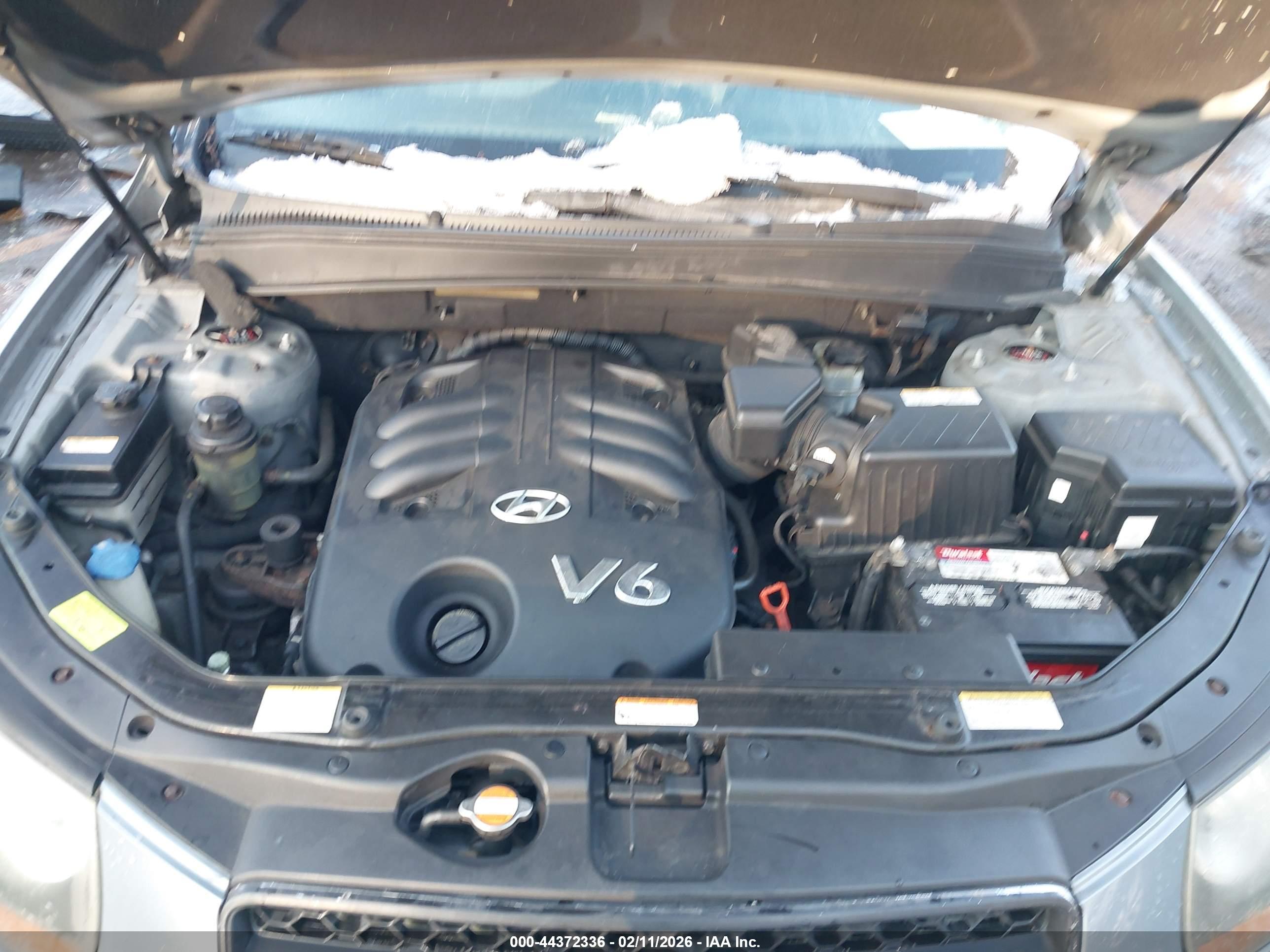 HYUNDAI SANTA image 10