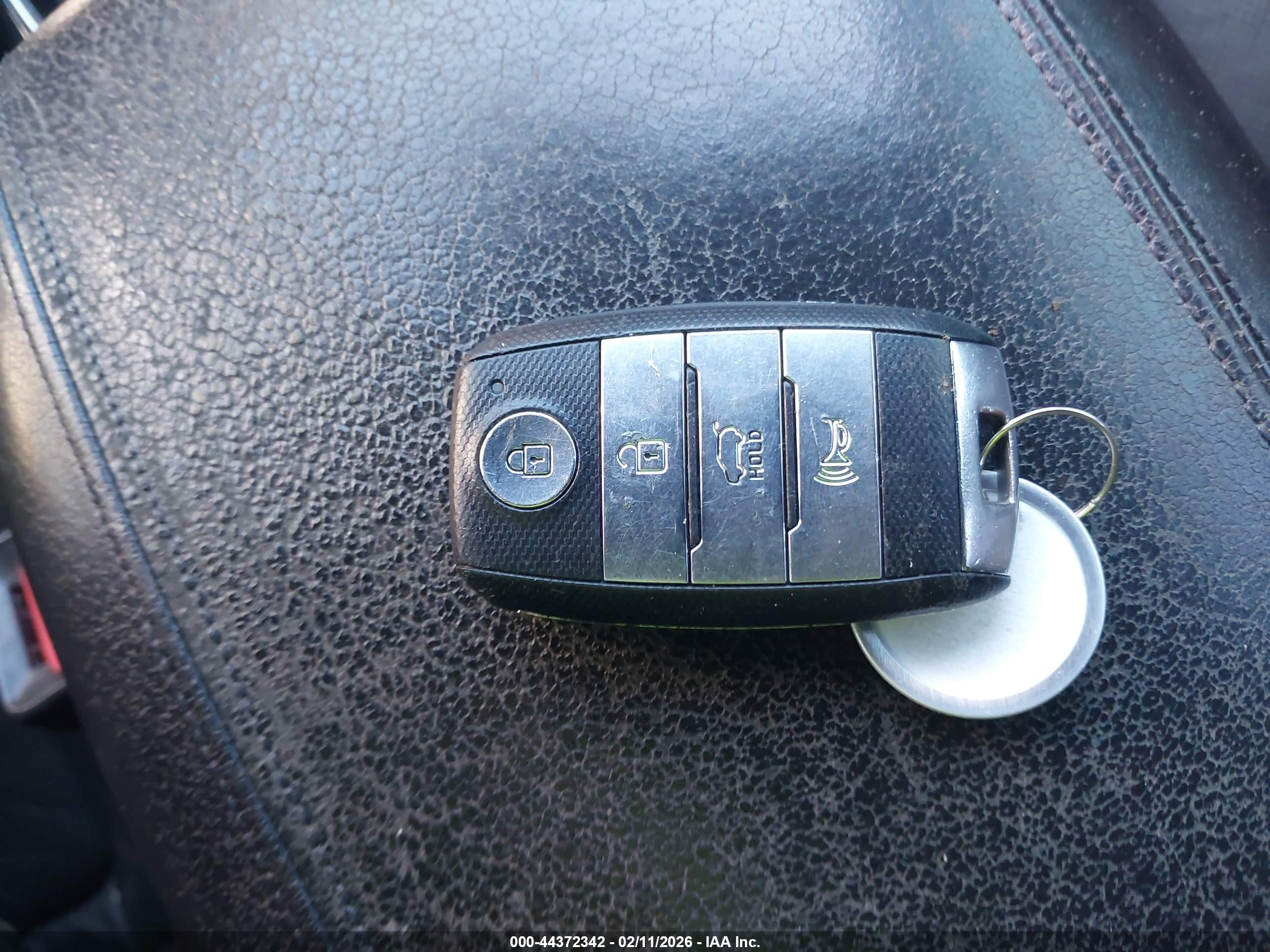KIA SORENTO image 11