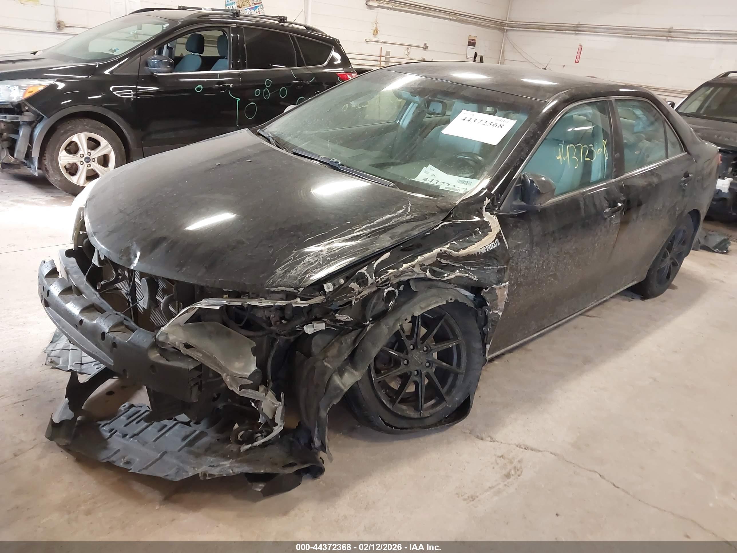 TOYOTA CAMRY image 2