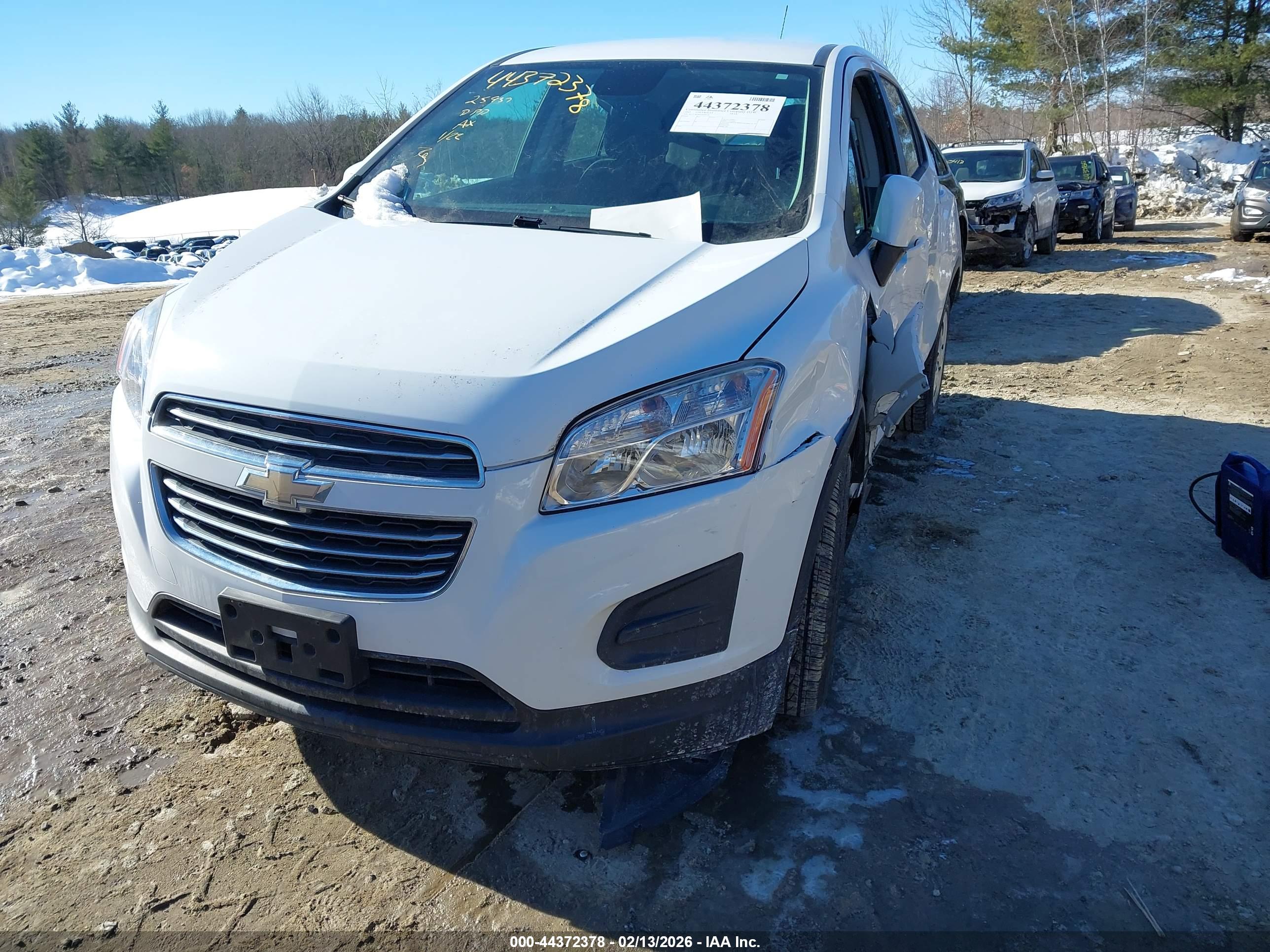 CHEVROLET TRAX image 2