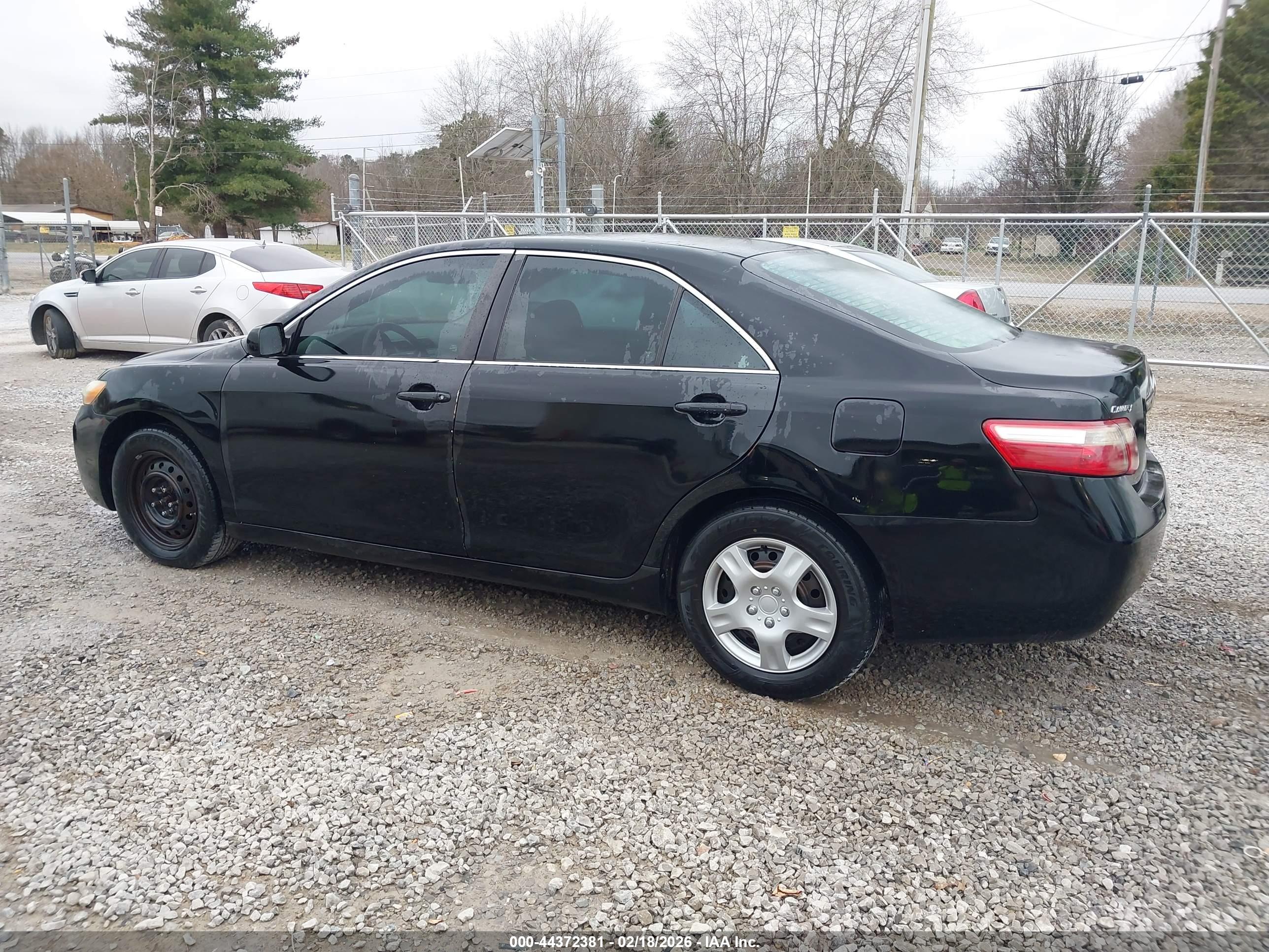 TOYOTA CAMRY image 6