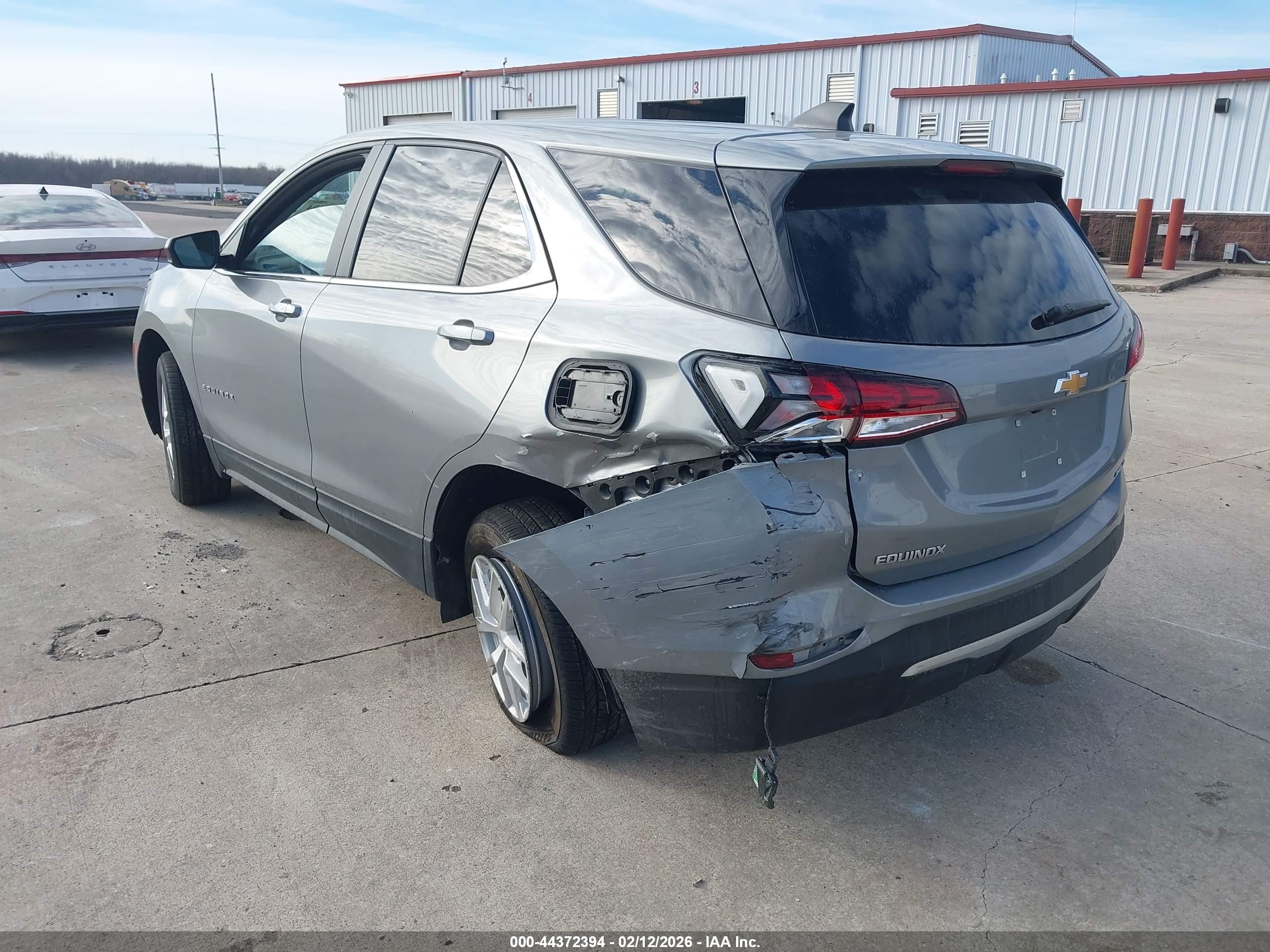 CHEVROLET EQUINOX image 3