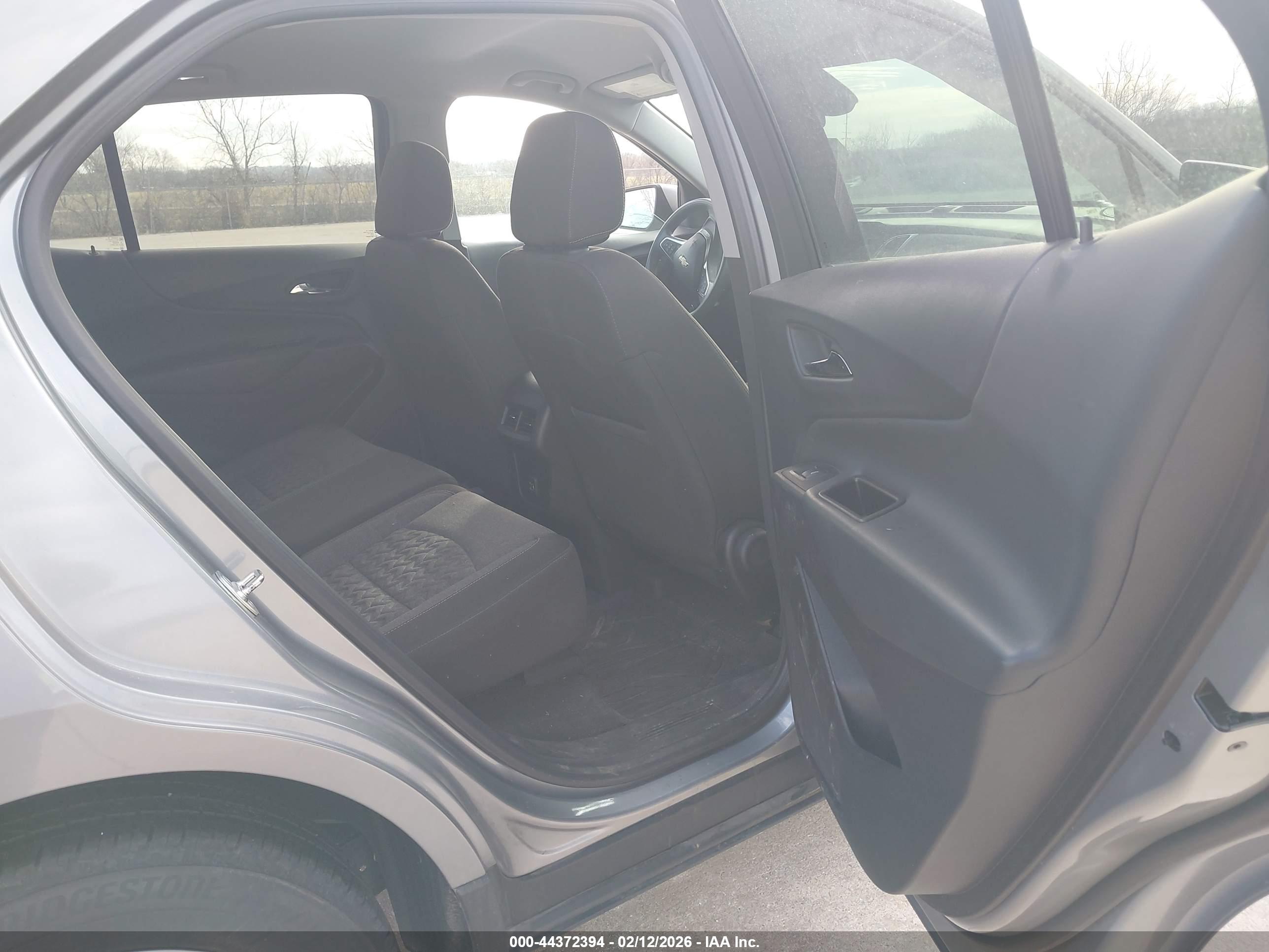 CHEVROLET EQUINOX image 8