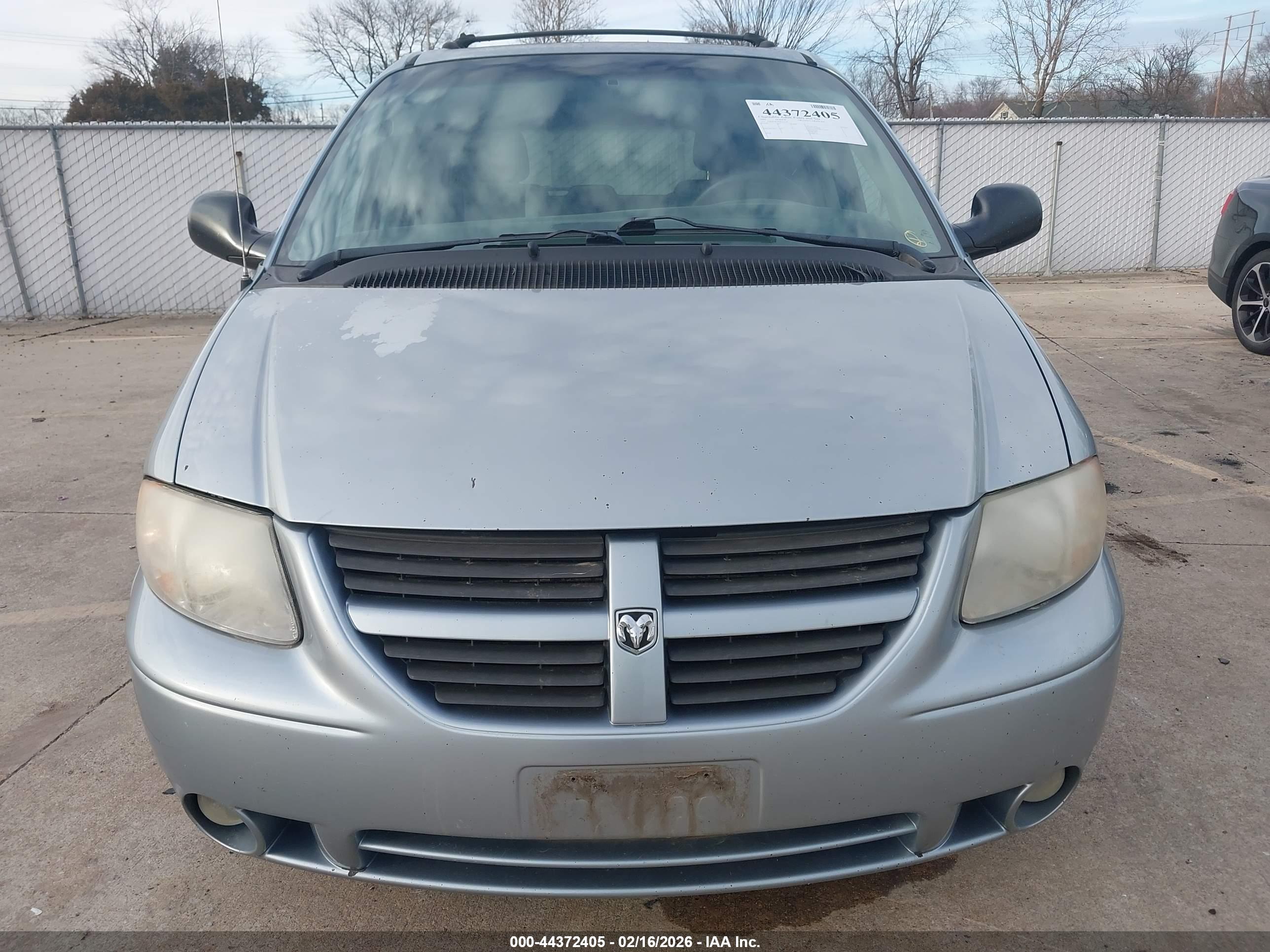 DODGE GRAND image 6
