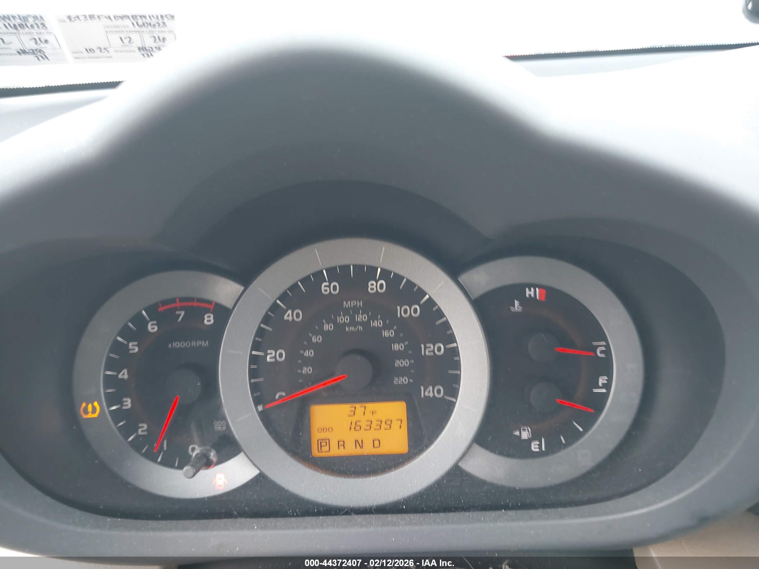 TOYOTA RAV4 image 7