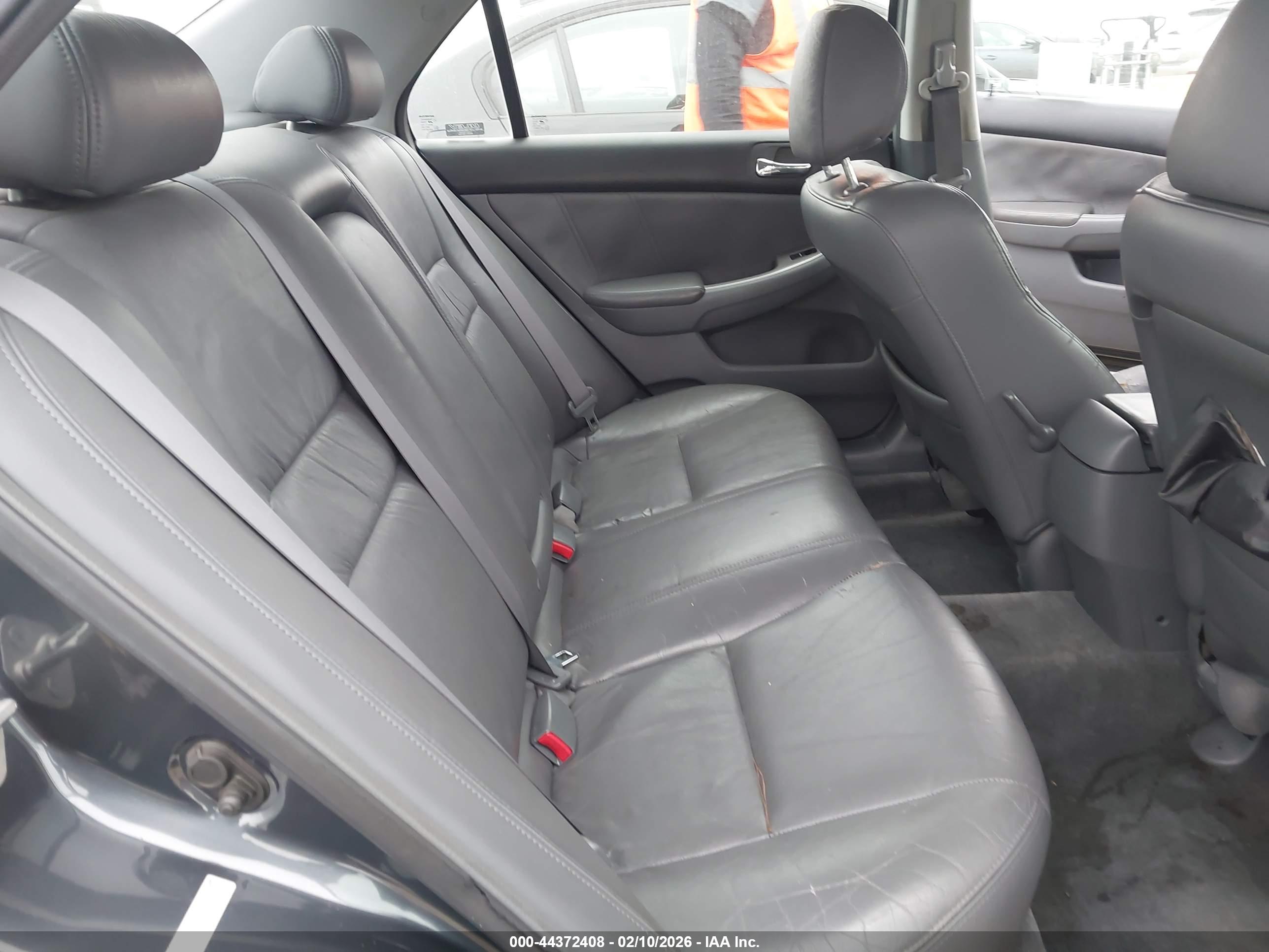 HONDA ACCORD image 8