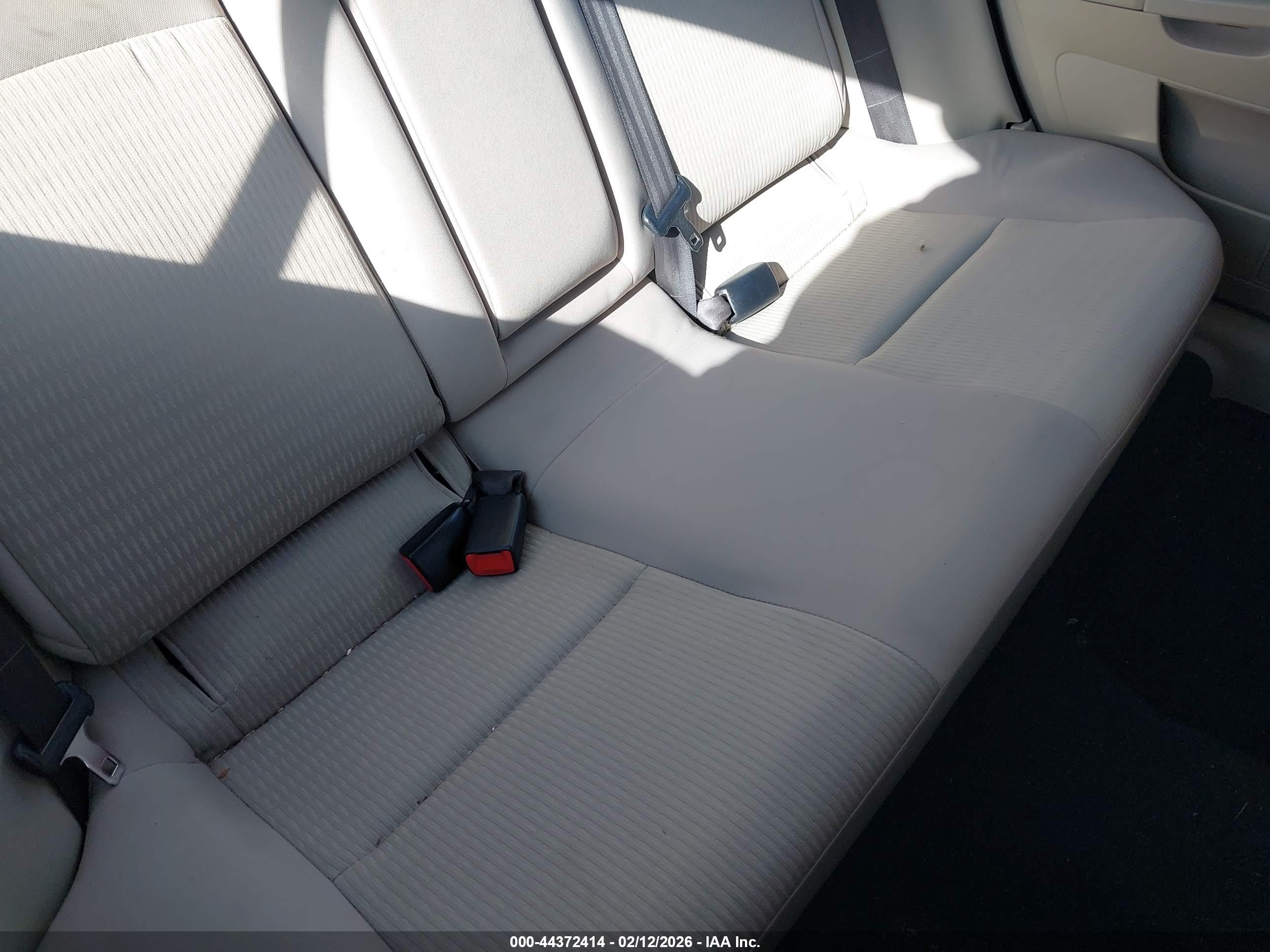 MITSUBISHI LANCER image 8