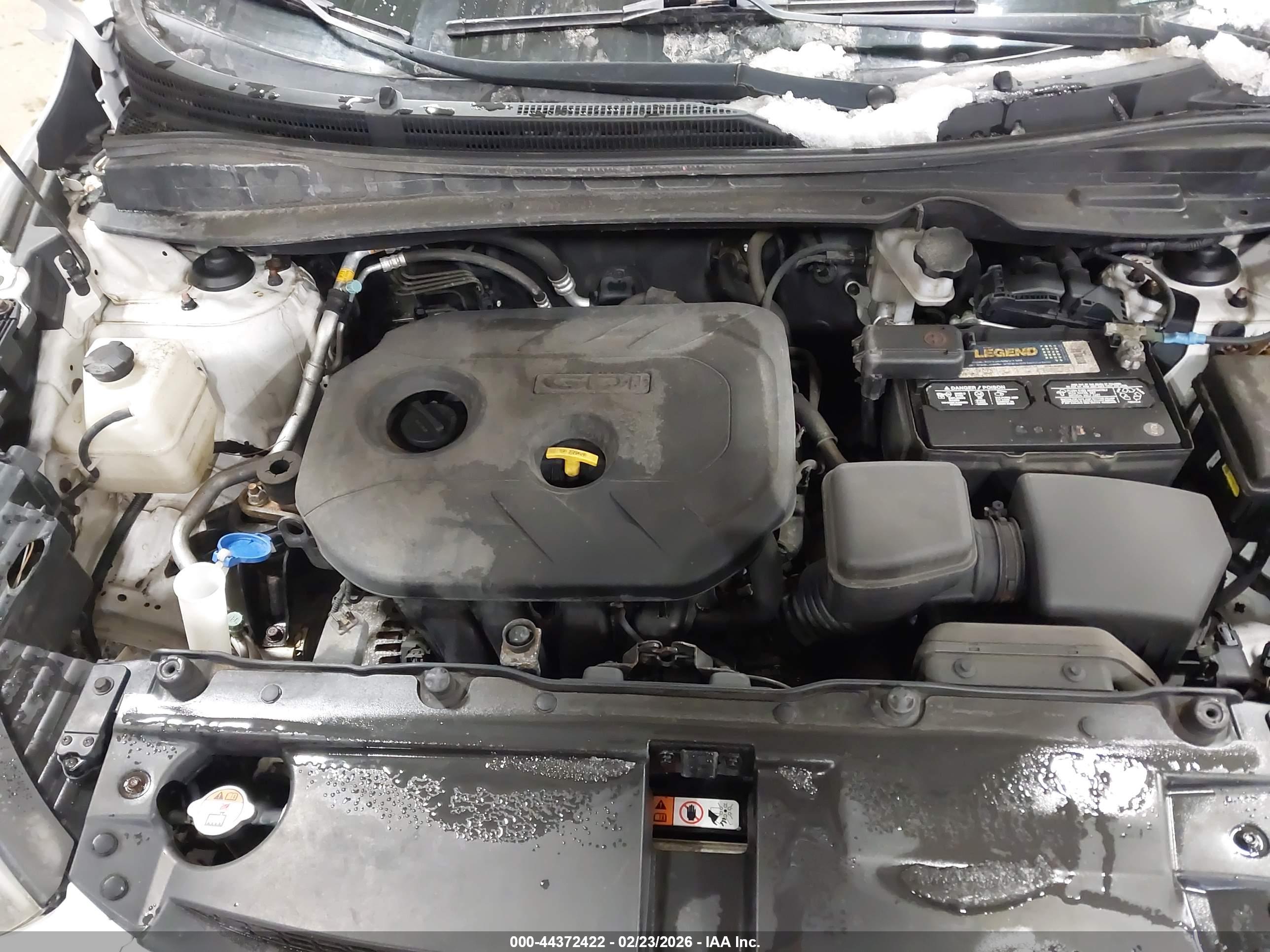 HYUNDAI TUCSON image 10