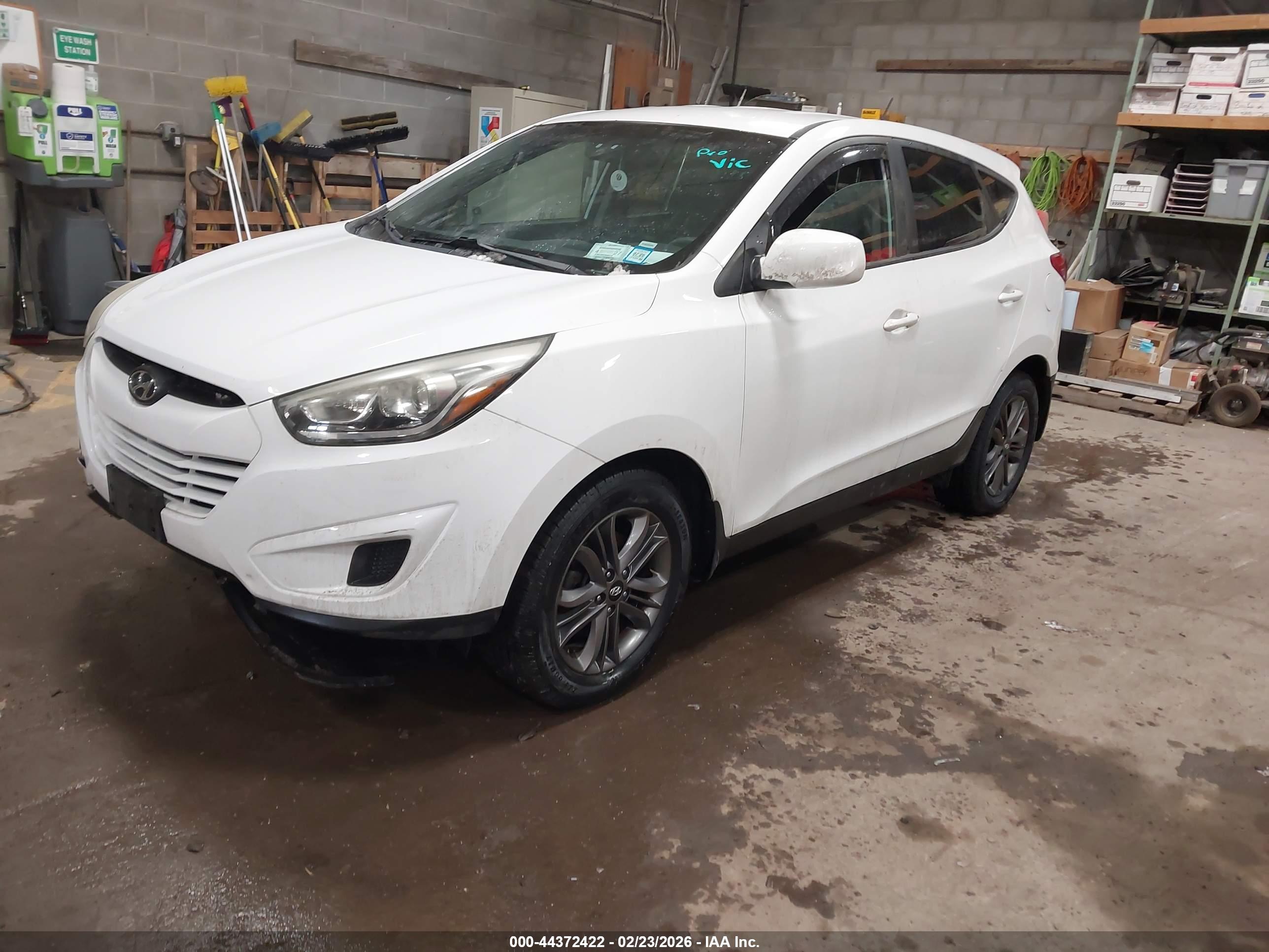 HYUNDAI TUCSON image 2
