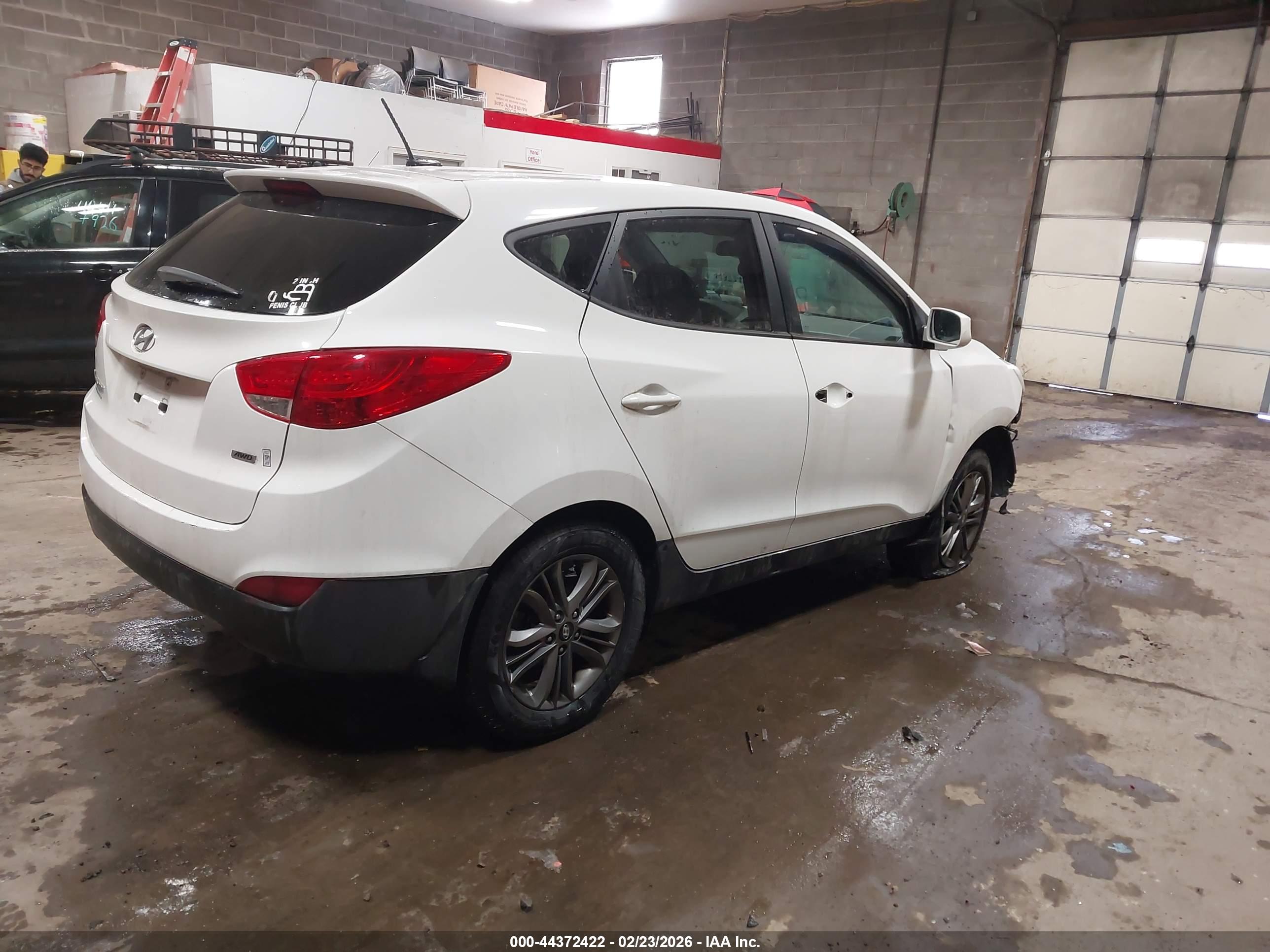 HYUNDAI TUCSON image 4