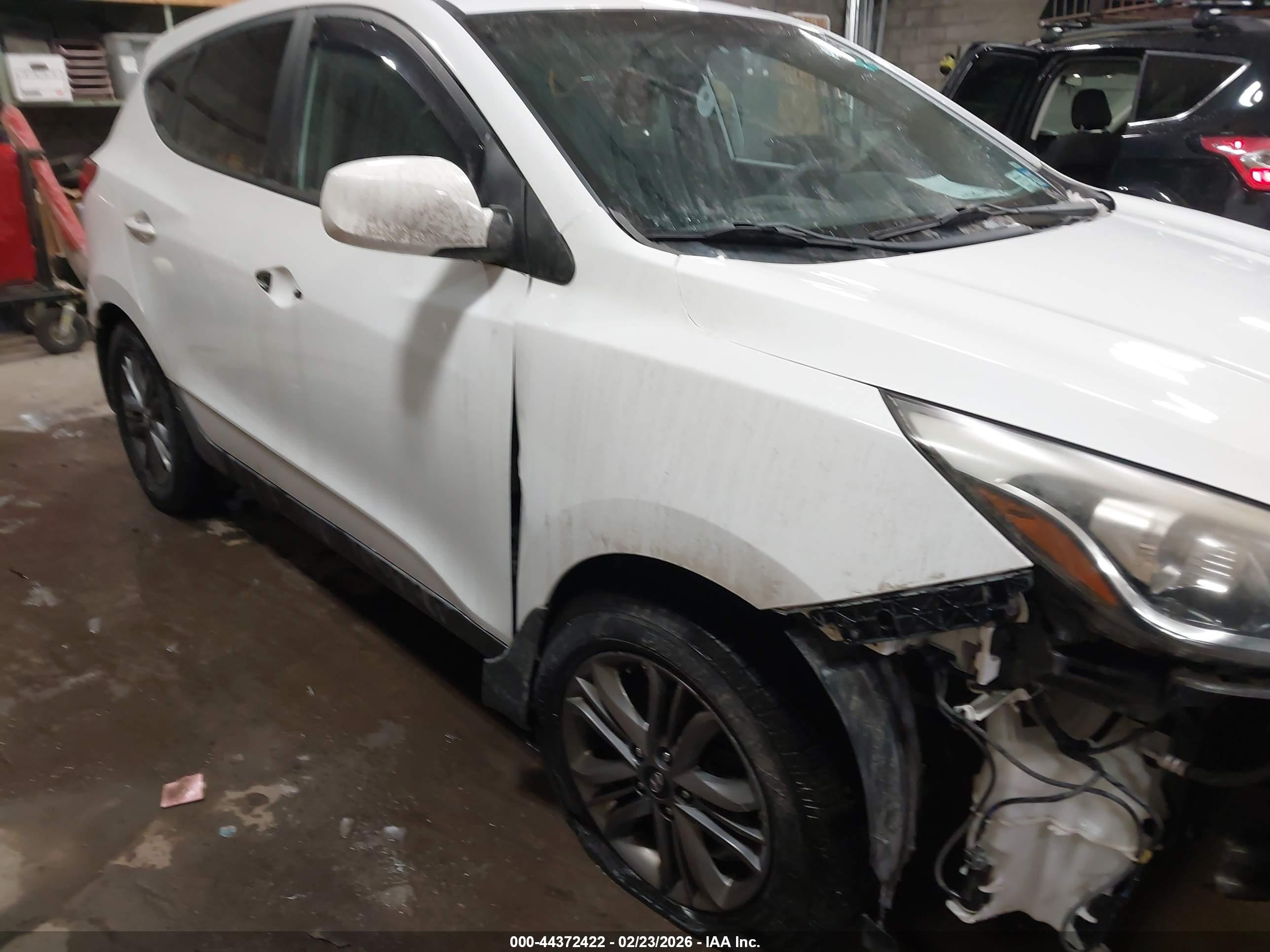 HYUNDAI TUCSON image 6