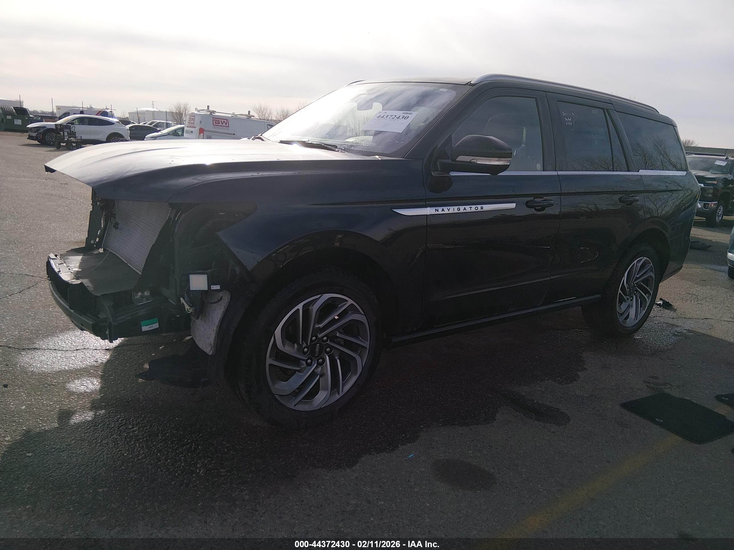 LINCOLN NAVIGATOR image 2