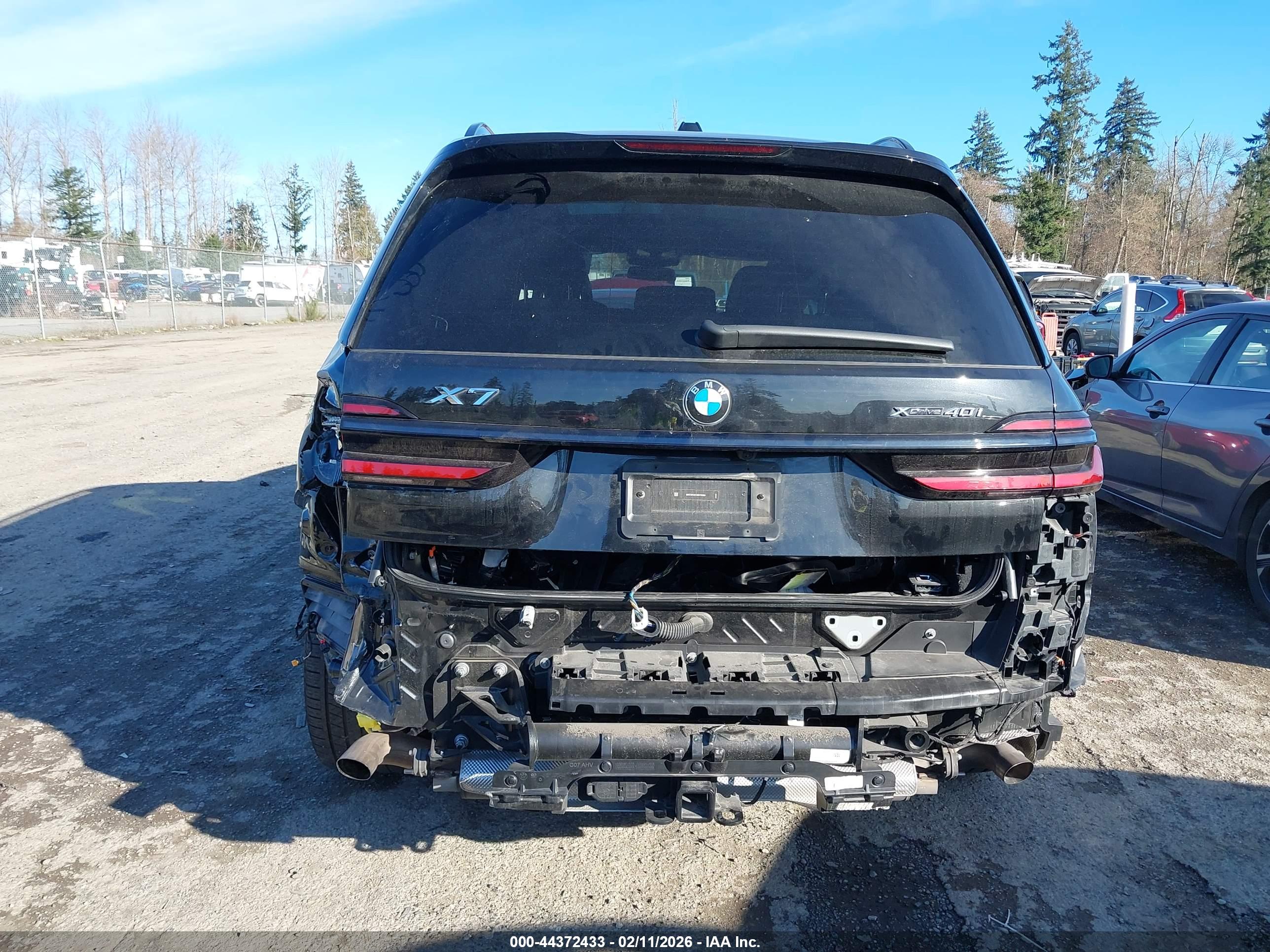 BMW X7 image 6