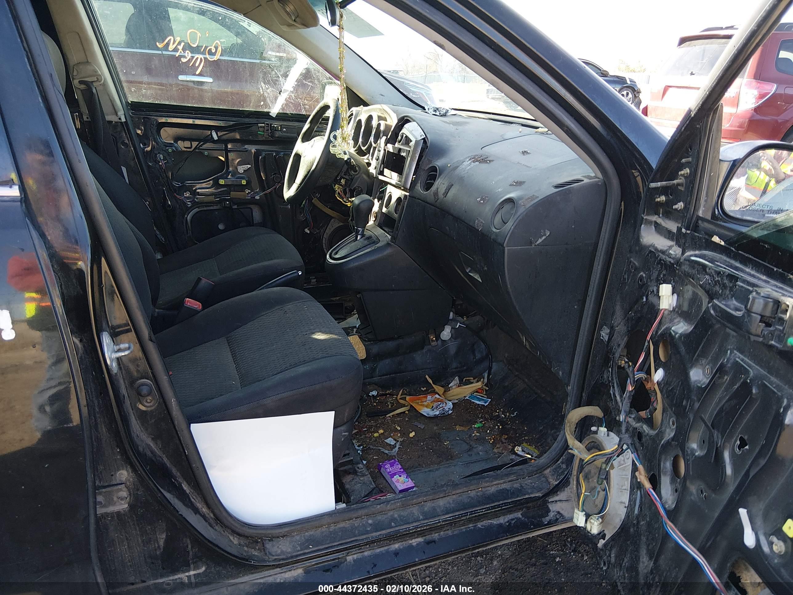 TOYOTA MATRIX image 5