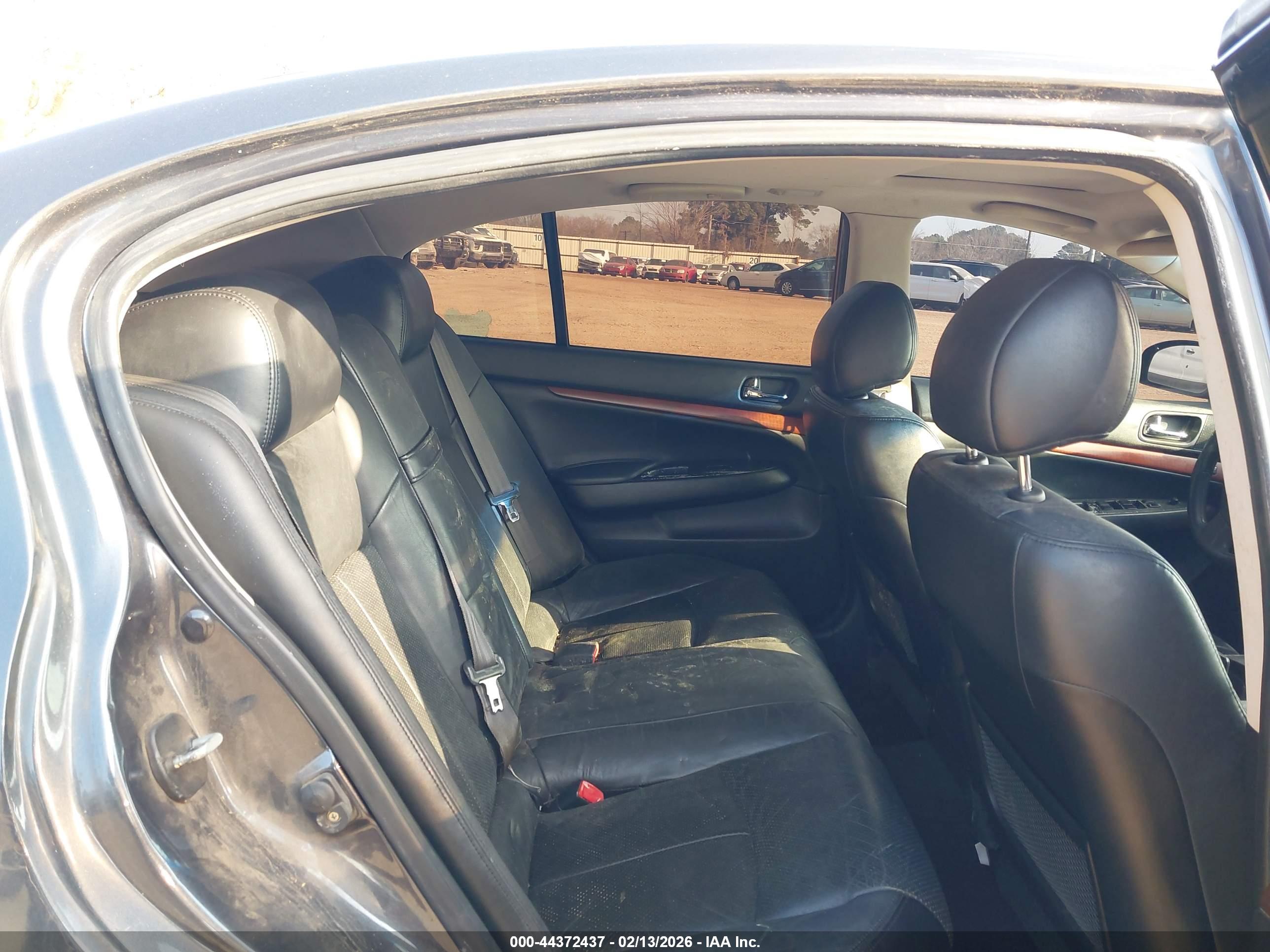 INFINITI G35 image 8