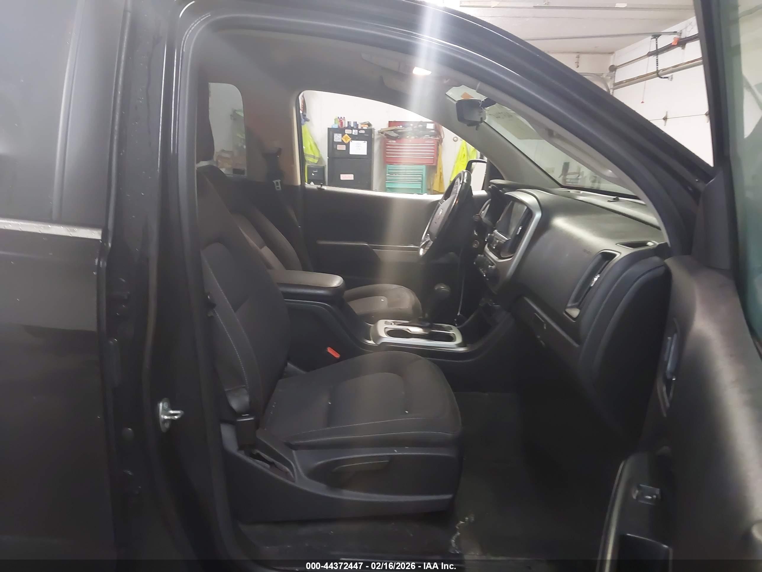 CHEVROLET COLORADO image 5