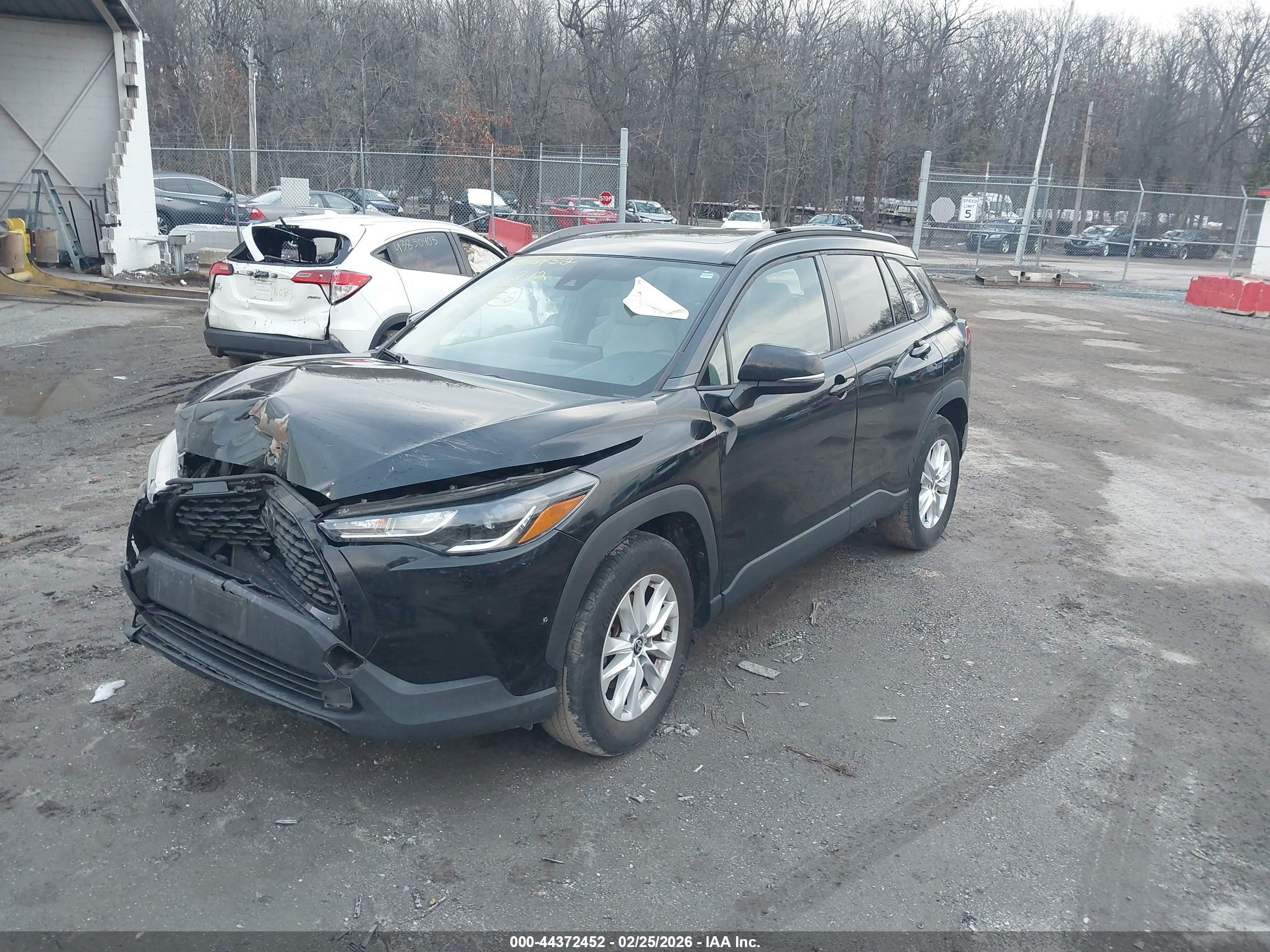 TOYOTA COROLLA image 2