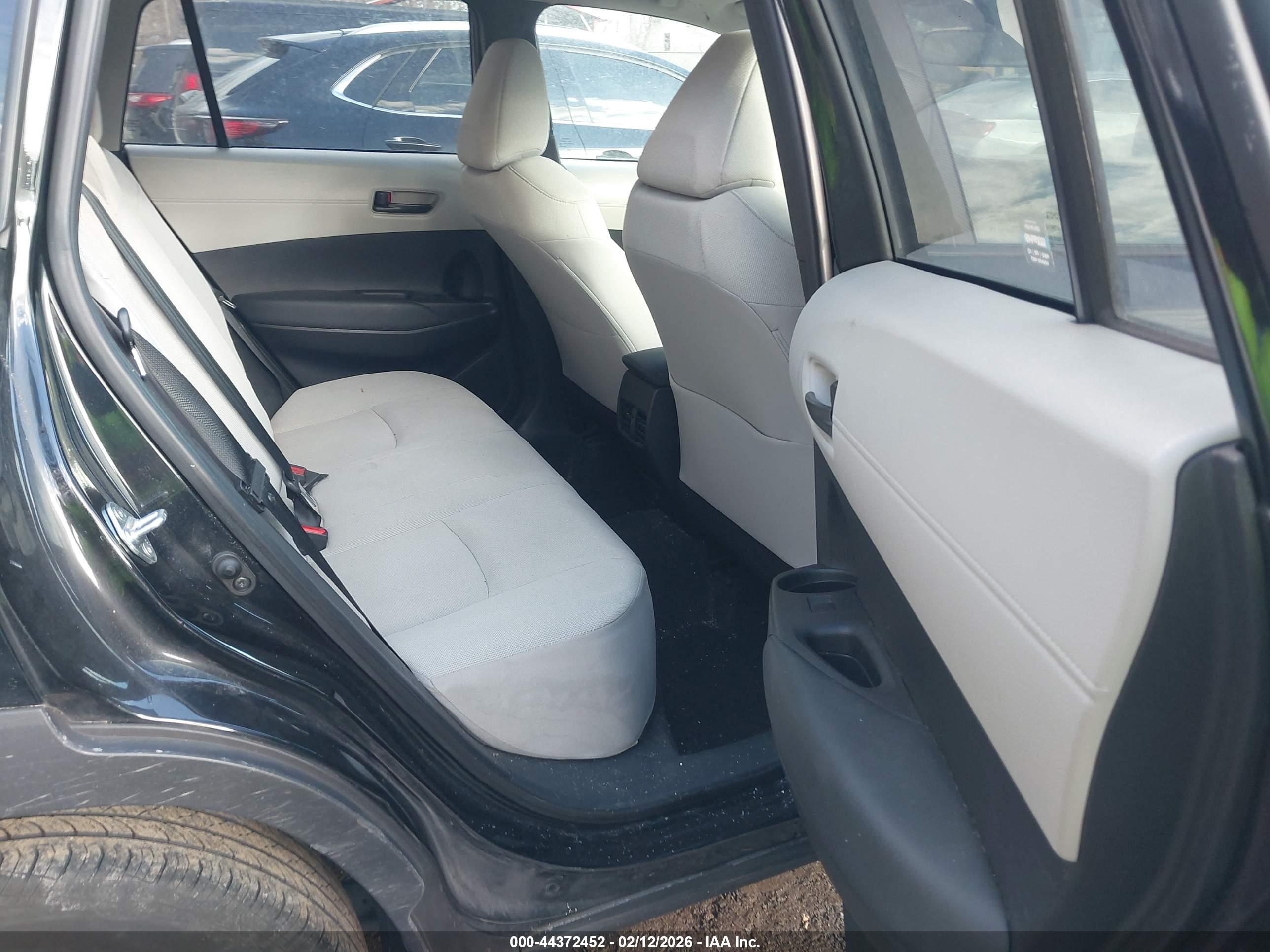 TOYOTA COROLLA image 8