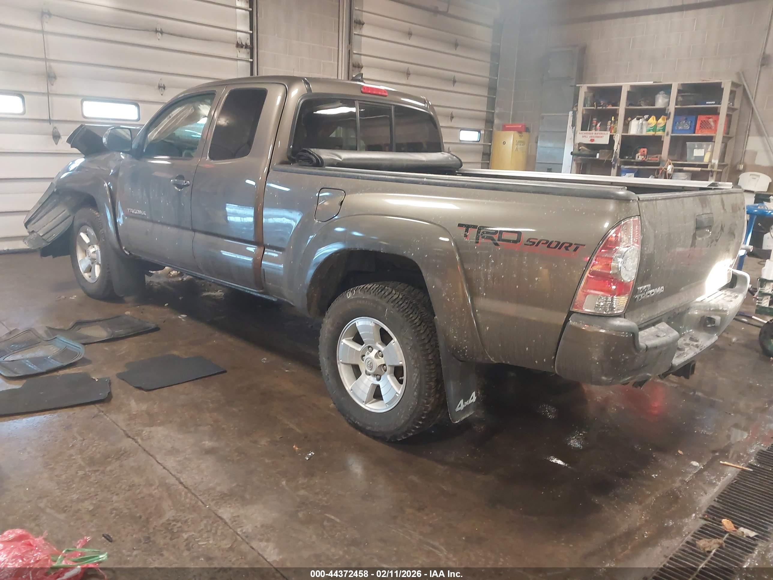 TOYOTA TACOMA image 3