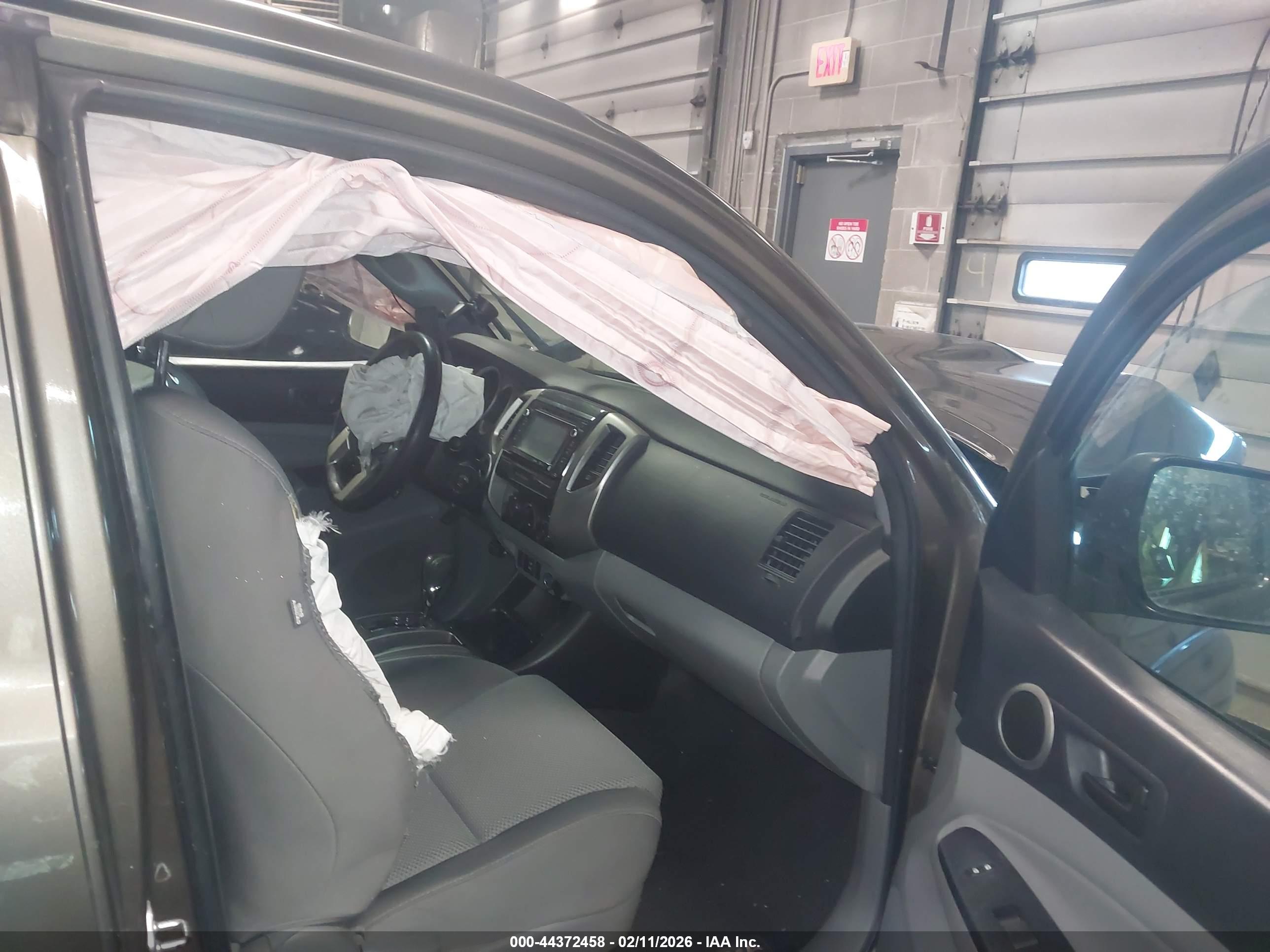 TOYOTA TACOMA image 5