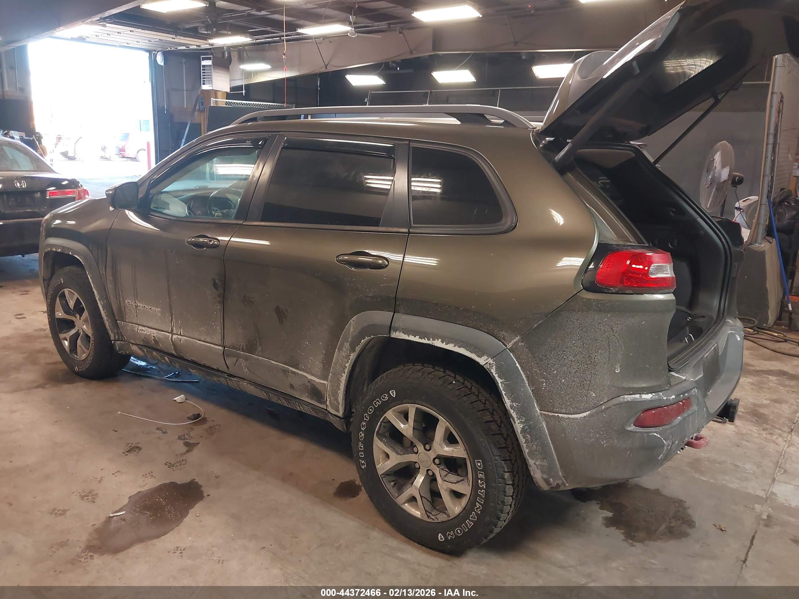 JEEP CHEROKEE image 3
