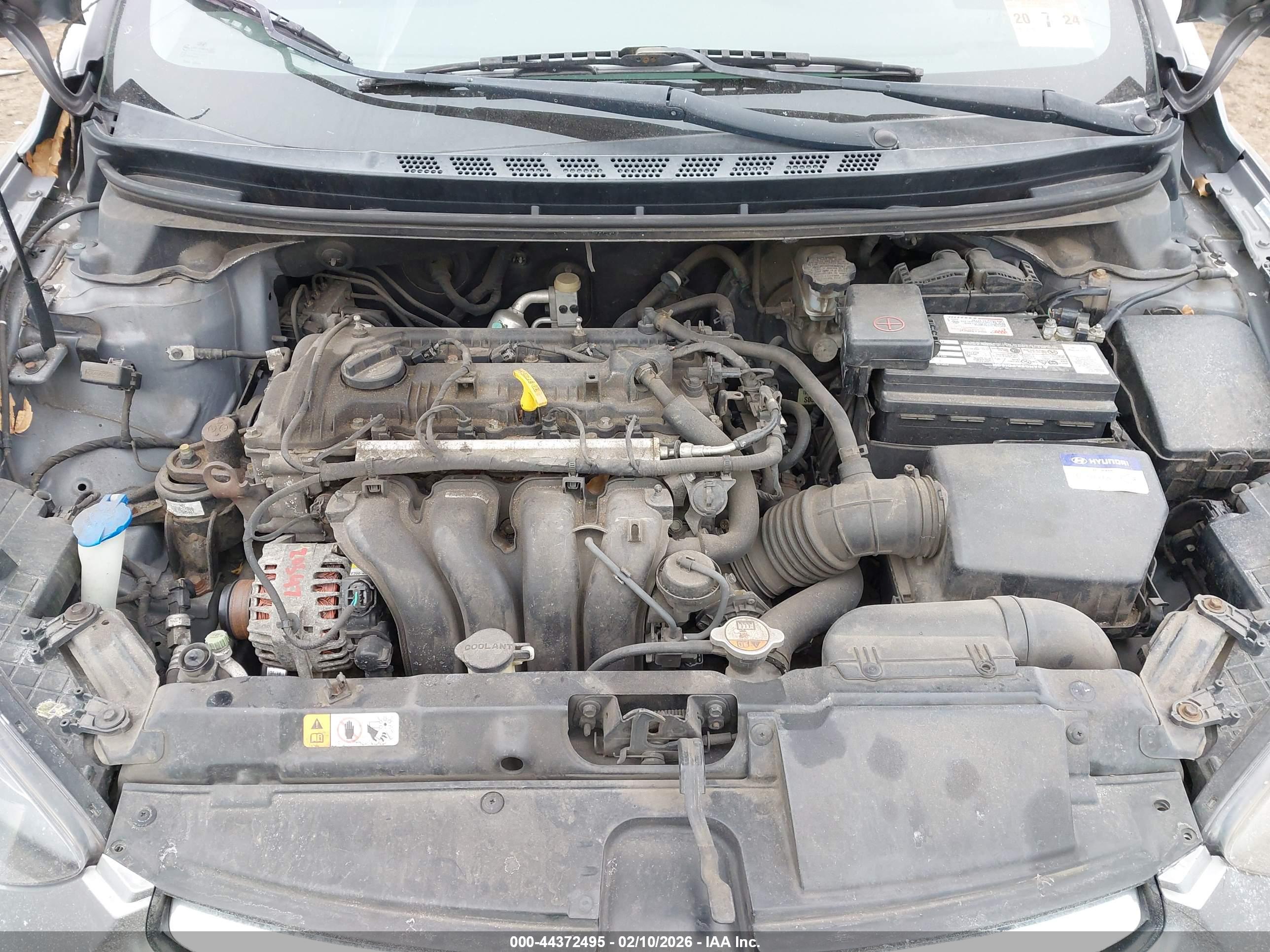 HYUNDAI ELANTRA image 10