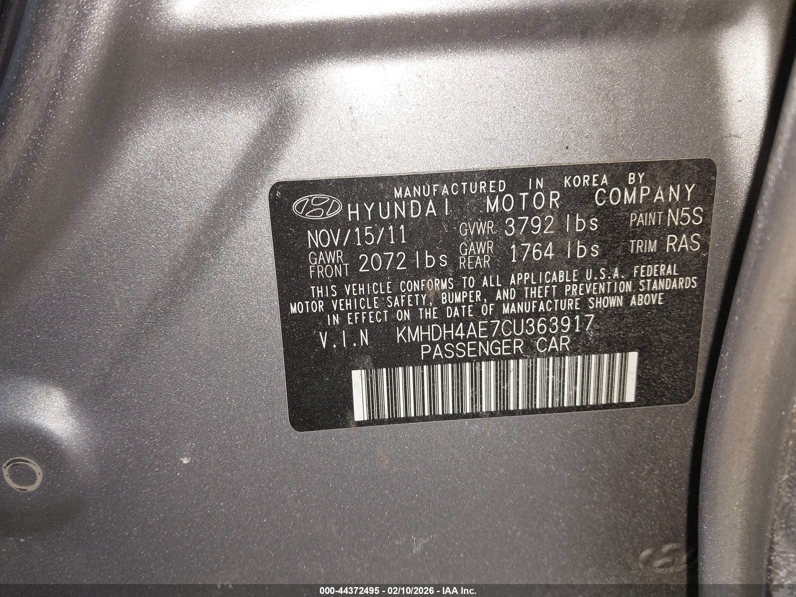 HYUNDAI ELANTRA image 9