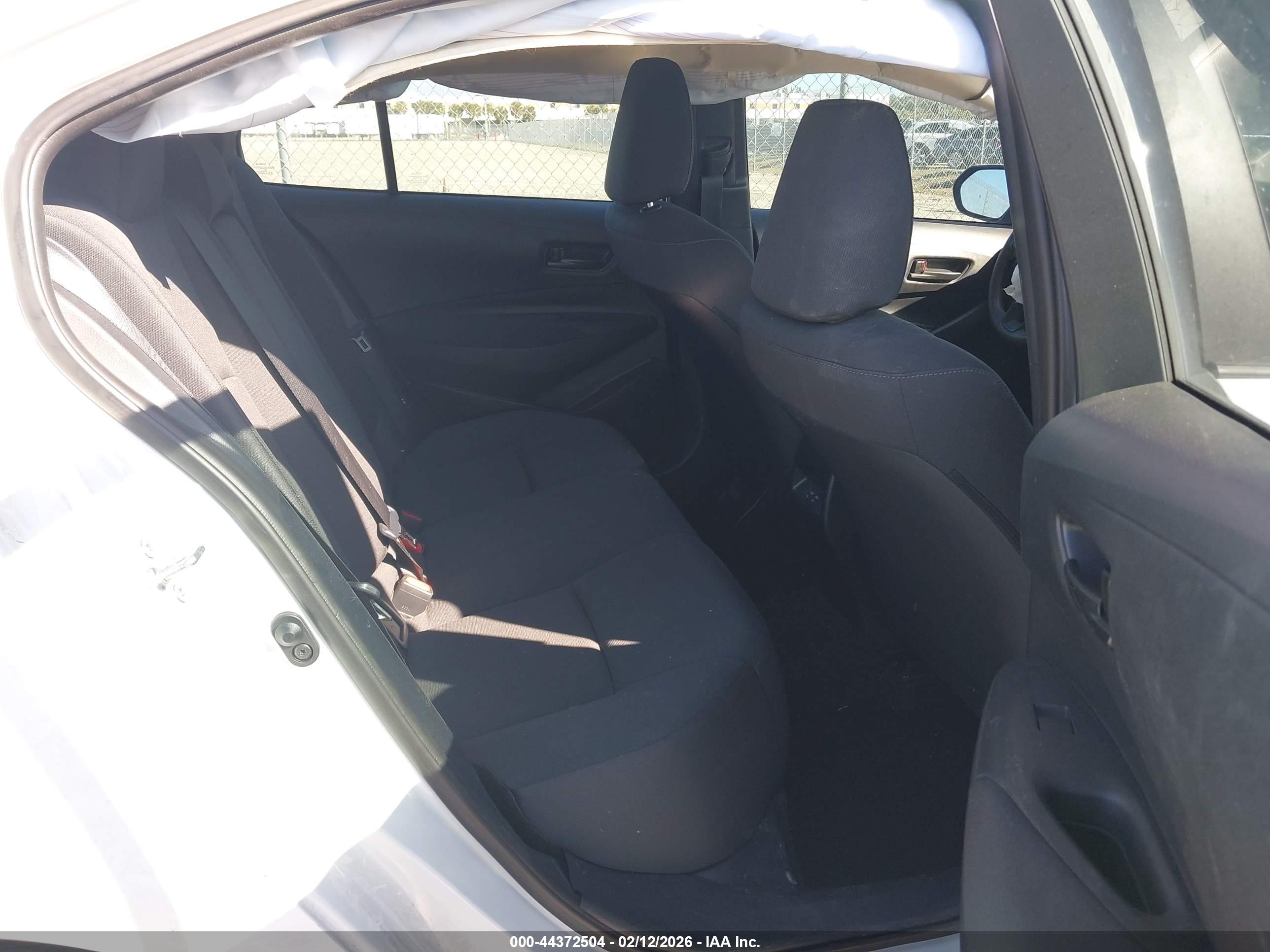 TOYOTA COROLLA image 8