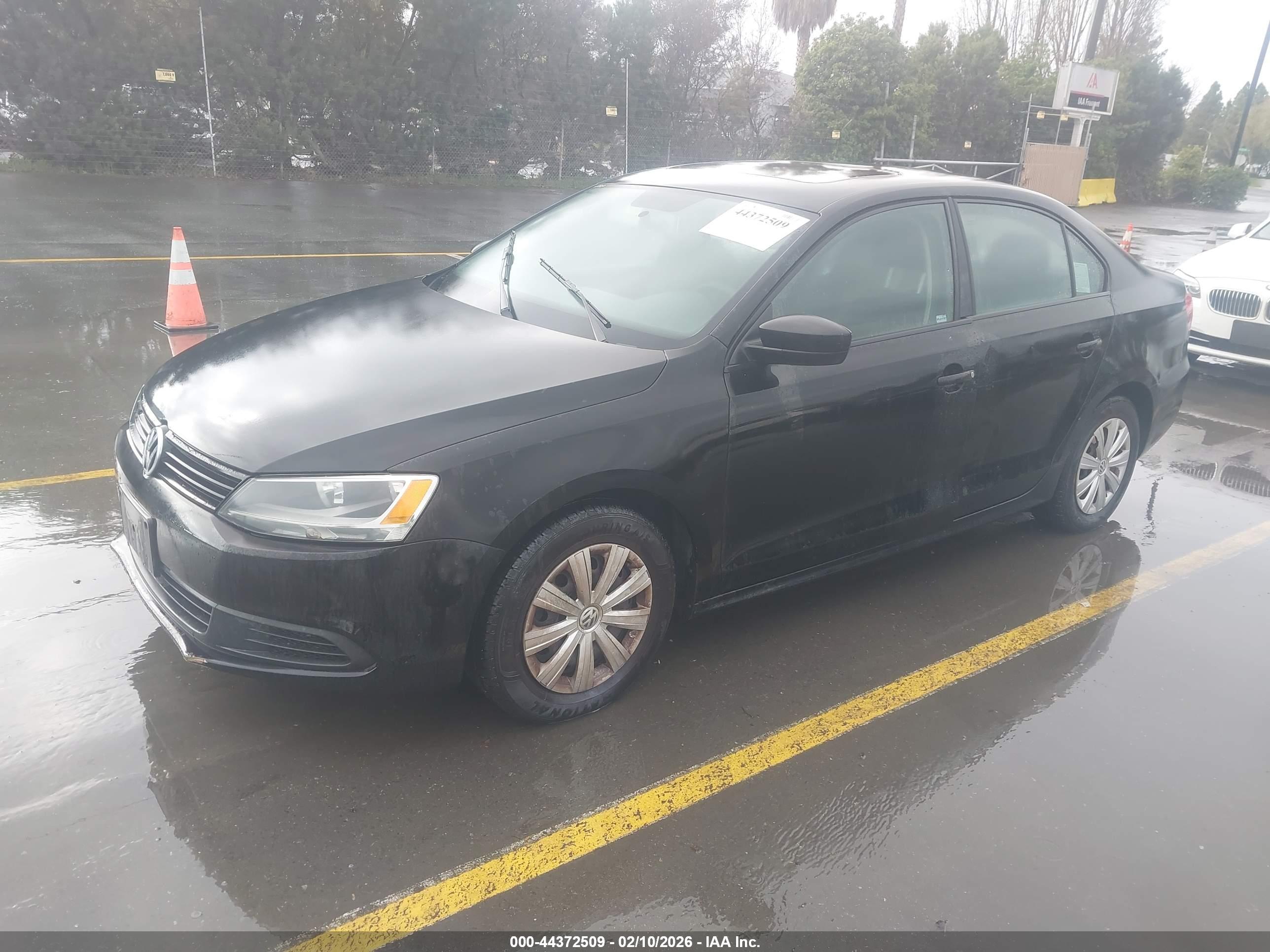 VOLKSWAGEN JETTA image 2