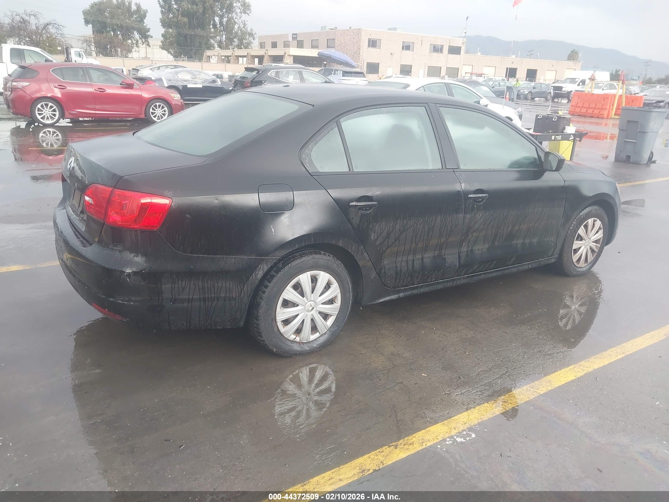 VOLKSWAGEN JETTA image 4