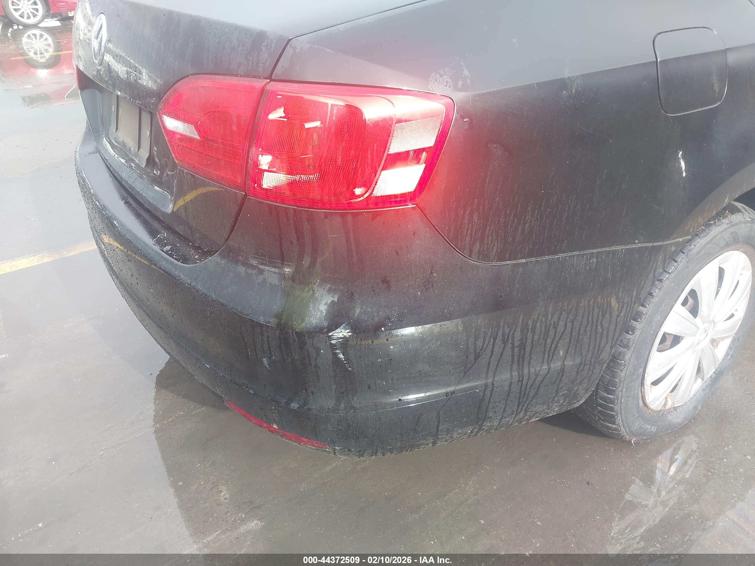 VOLKSWAGEN JETTA image 6