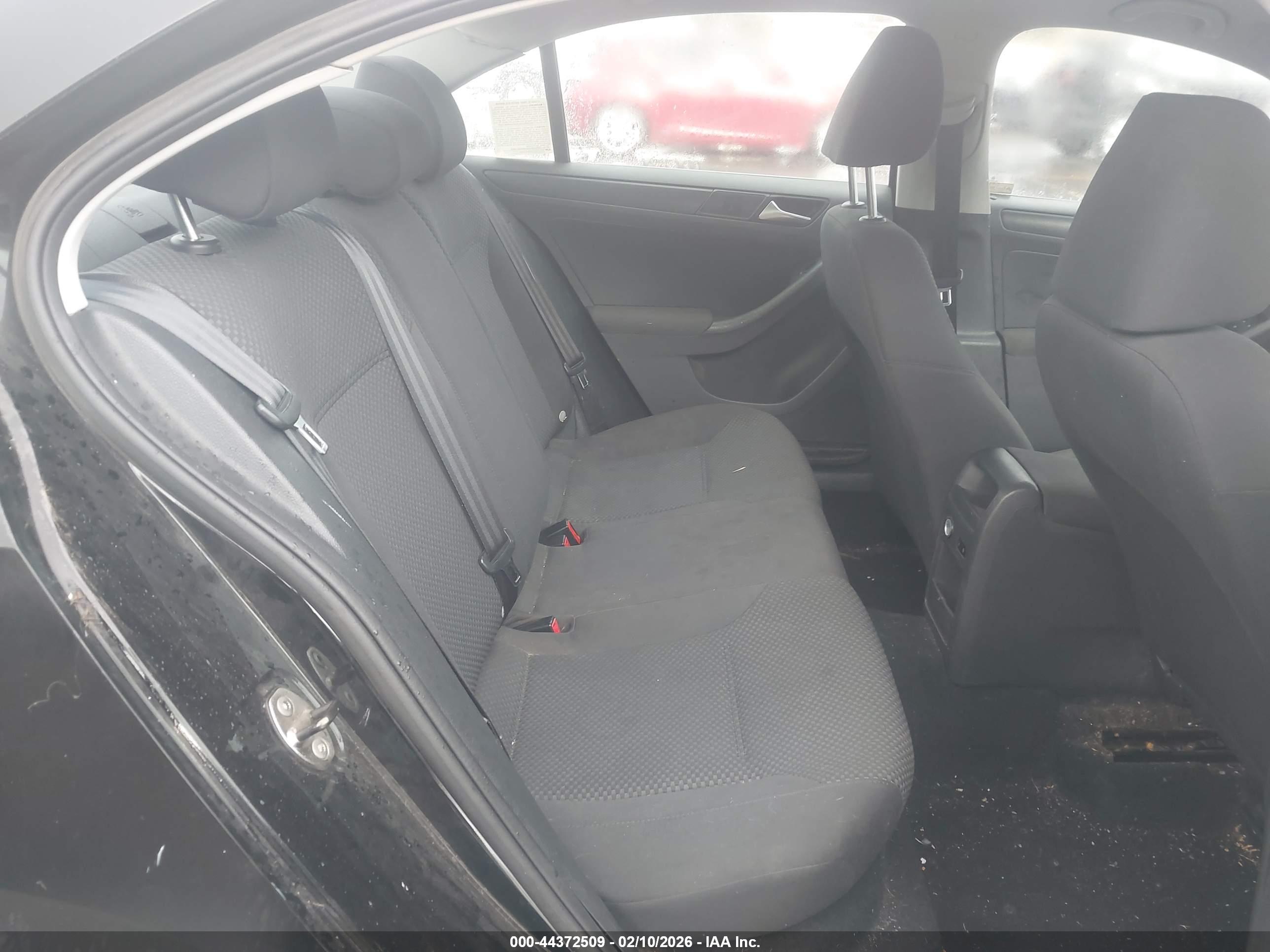 VOLKSWAGEN JETTA image 8