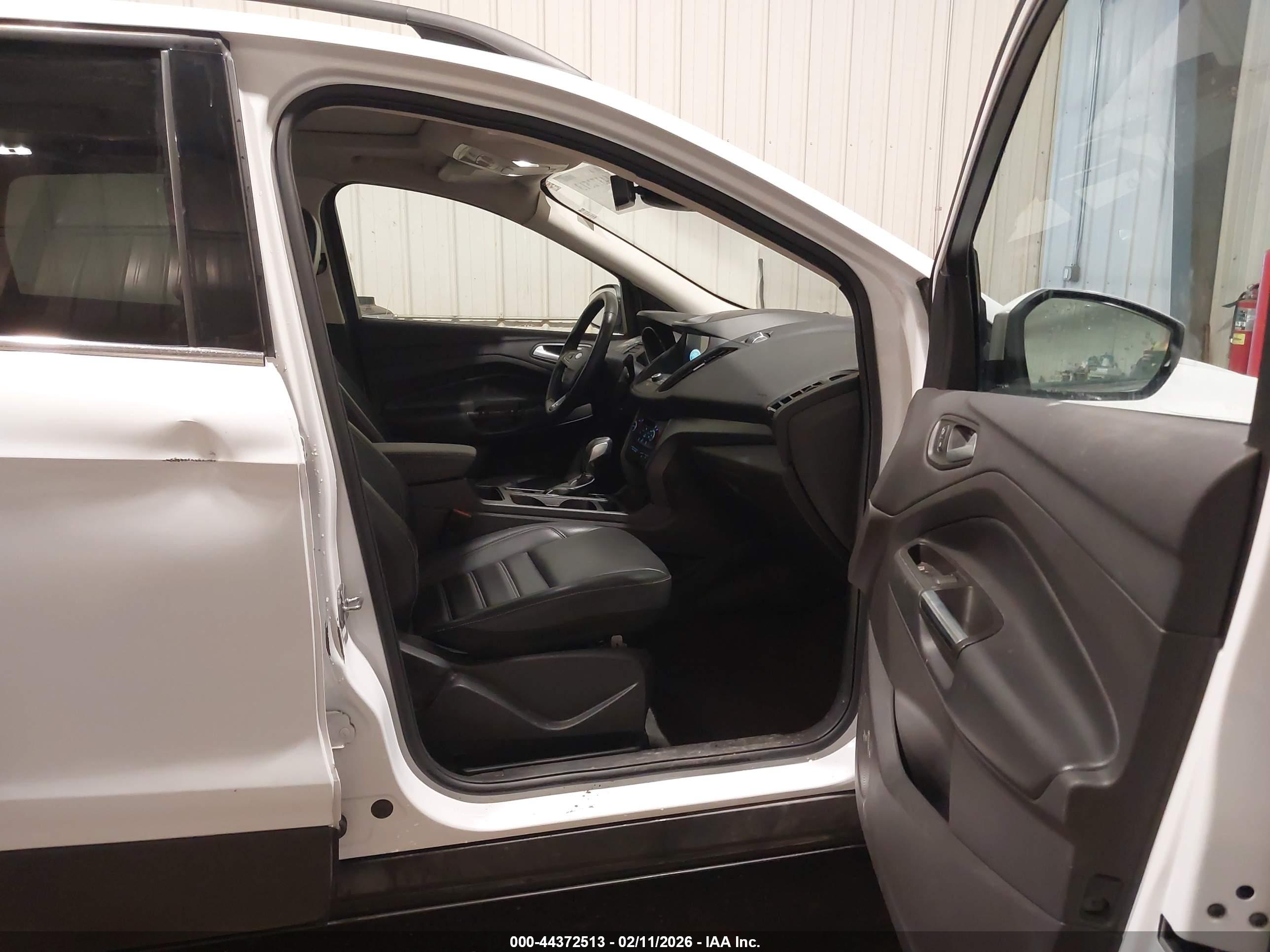 FORD ESCAPE image 5