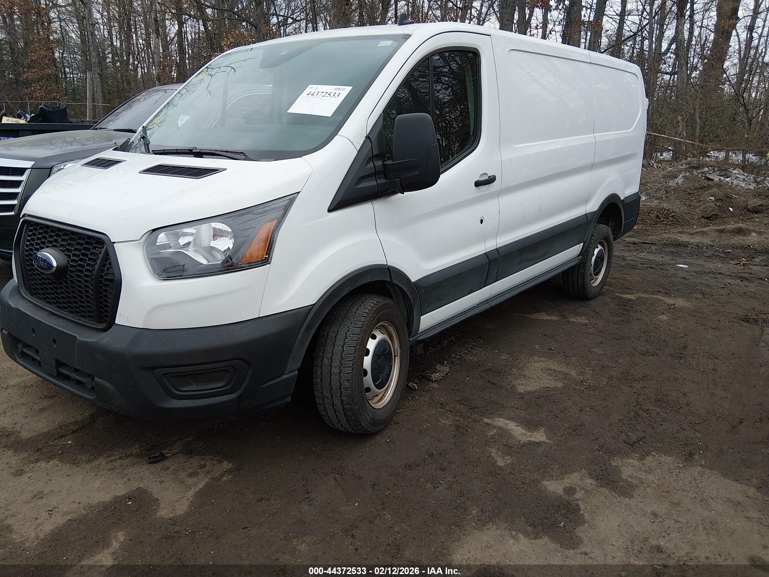 FORD TRANSIT-250 image 2